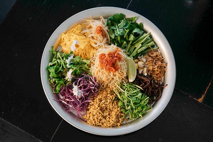 たっぷり野菜のカリカリ和え麺