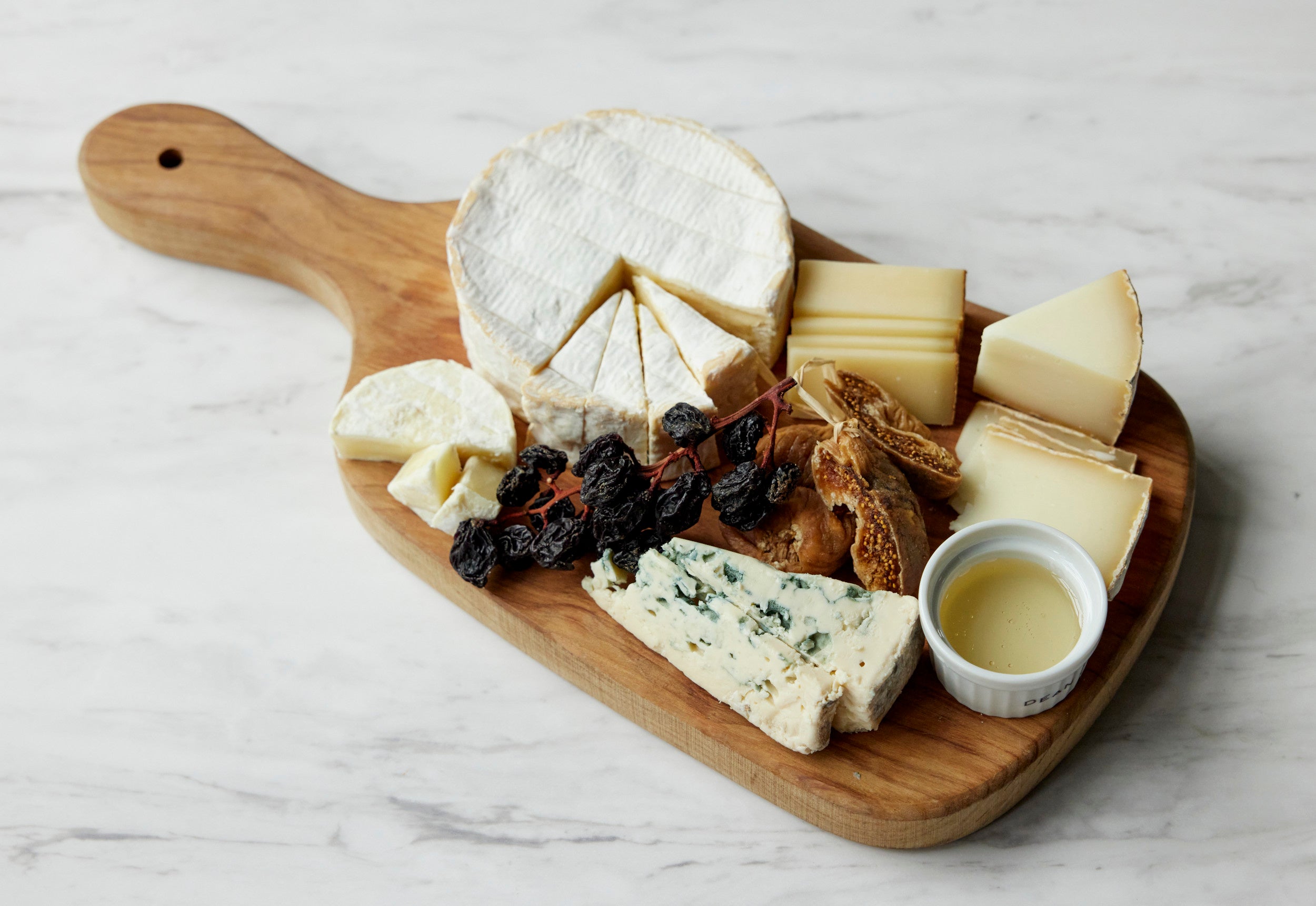 チーズ講座ではタイプ別の６種類のチーズをテイスティング