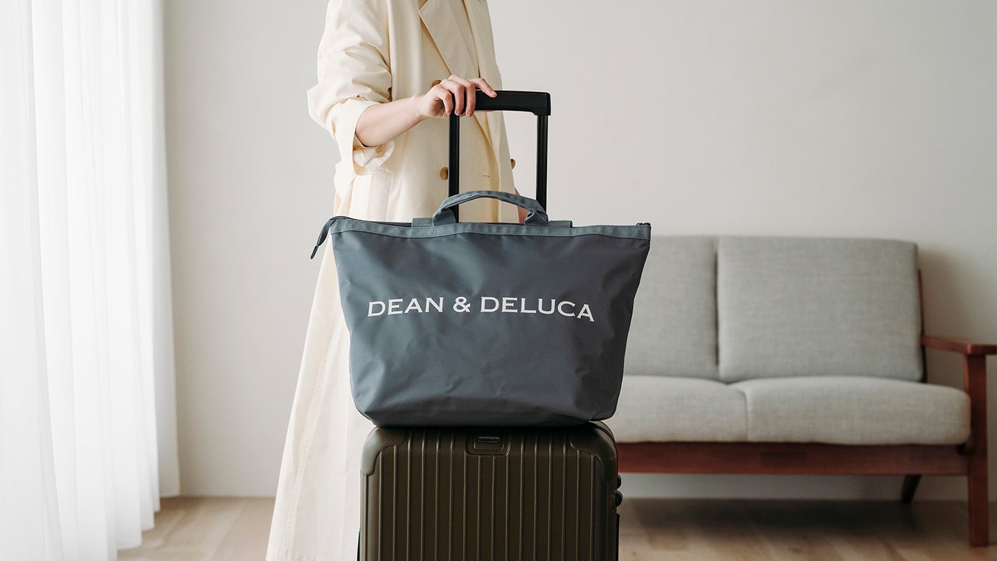 【DEAN & DELUCA】旅先での使い方がさらに広がる、トラベルバッグ4月1日（水）数量限定発売