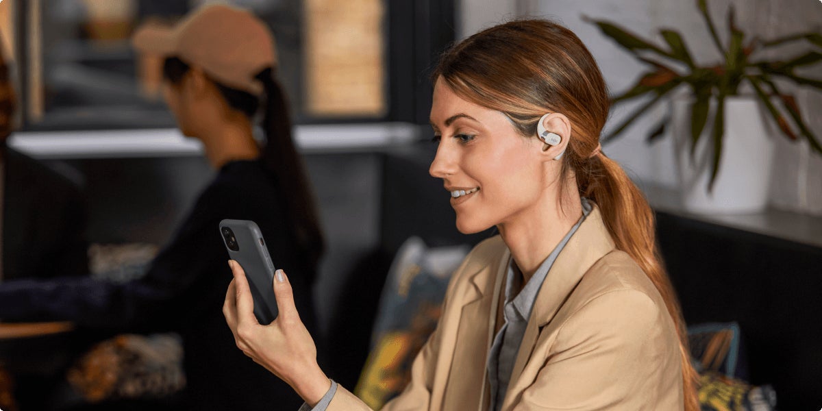 Shokz OpenFit | Shokzの完全ワイヤレスイヤホン「OpenFit」に Shokz OpenFit | Shokzの完全ワイヤレスイヤホン「OpenFit」に