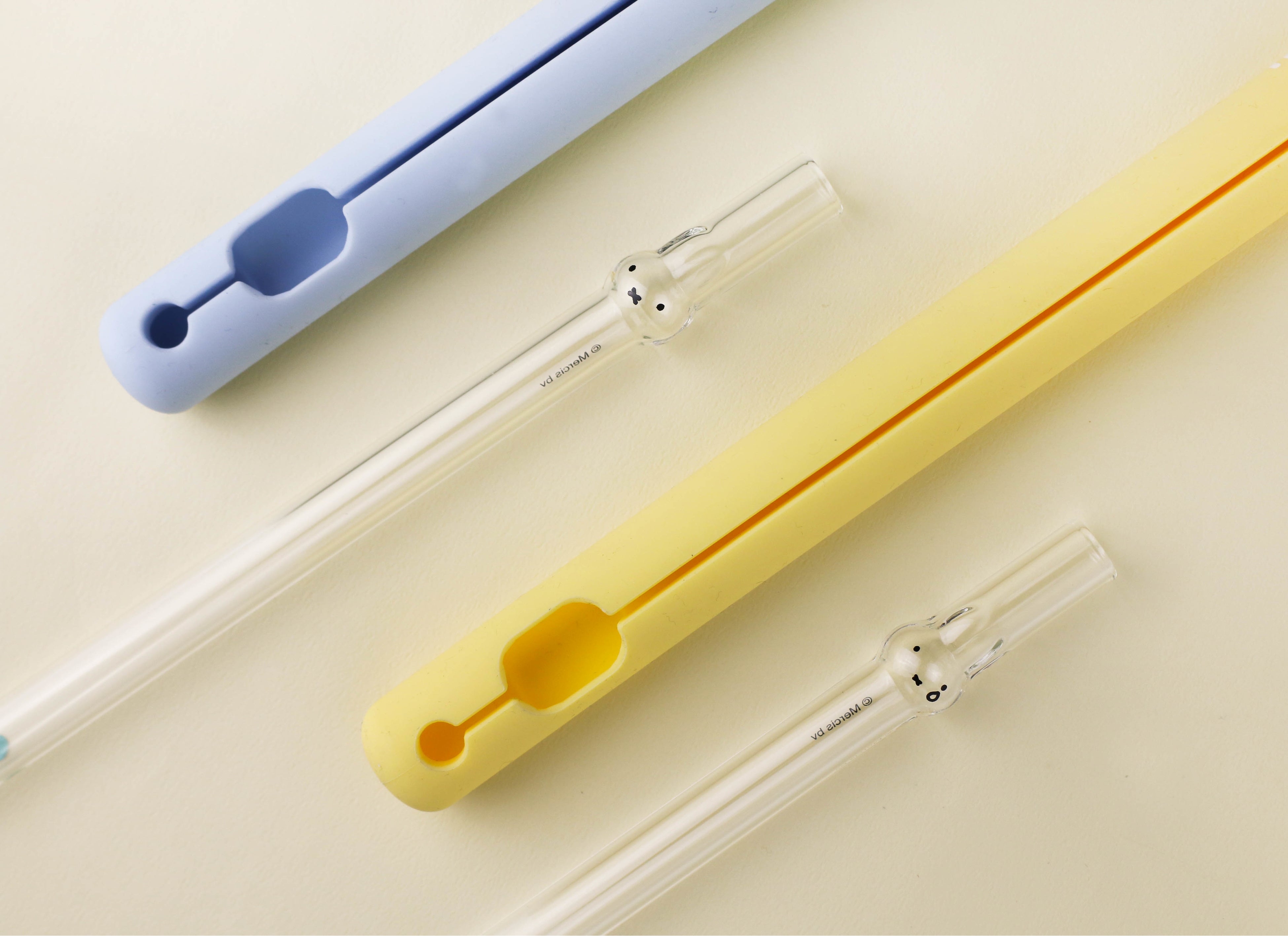 繰り返し使えるガラス製マイストロー「ミッフィーストロー」　©Mercis bv