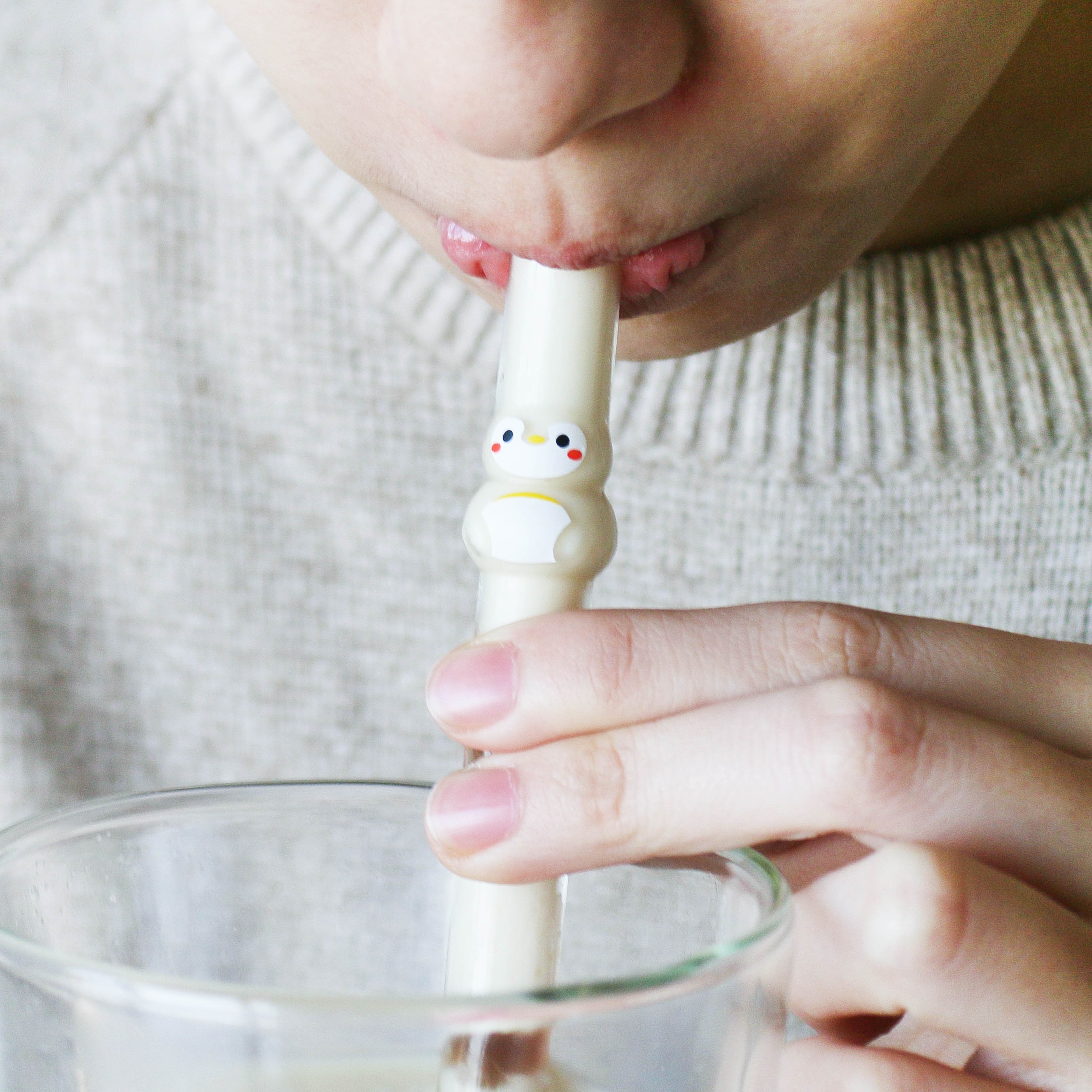 使い捨てストローの削減に貢献　グッドグラスのガラス製マイストロー「ペンギン」