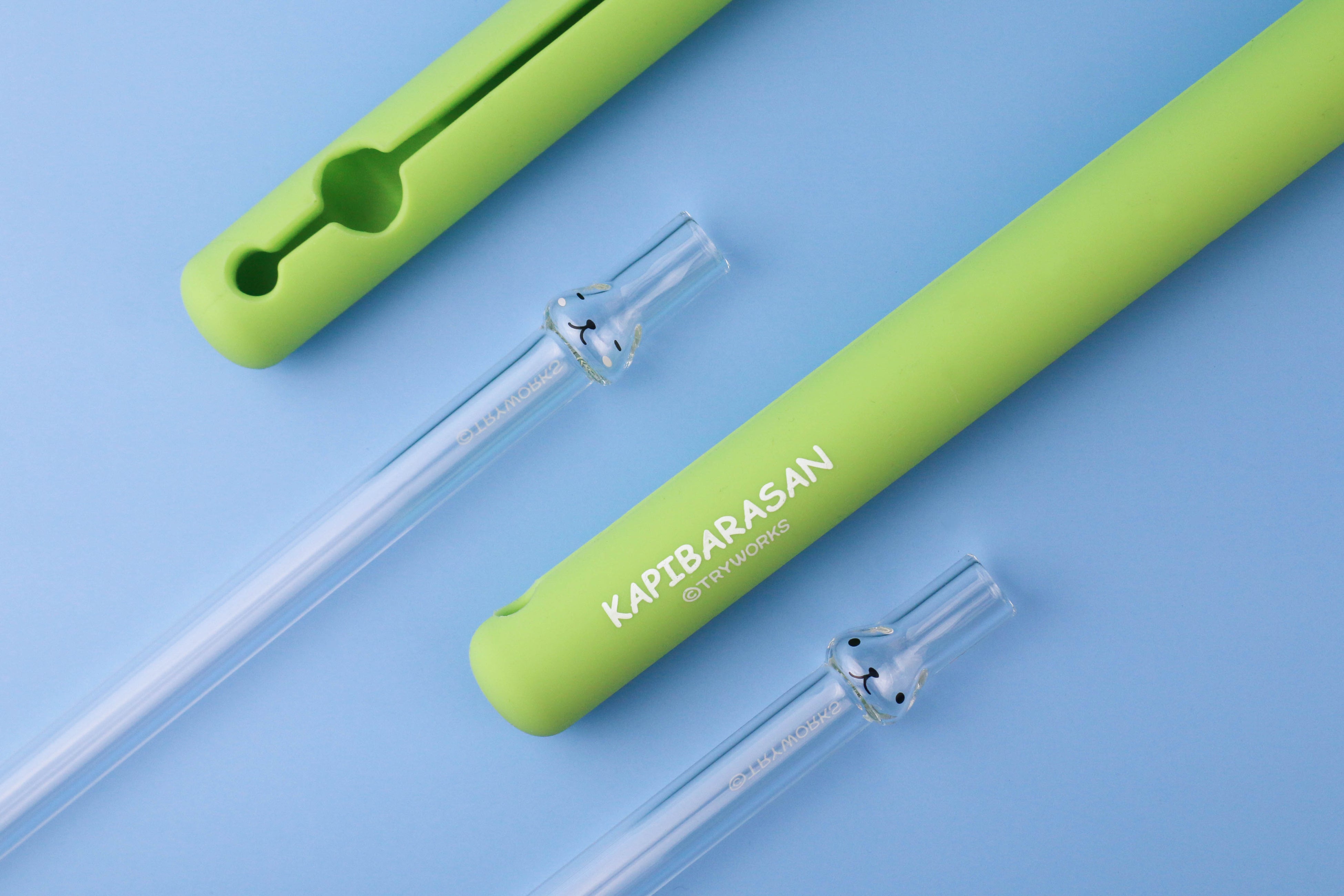 カピバラさんマイストロー　「もでーん」と「ウットリ」©TRYWORKS