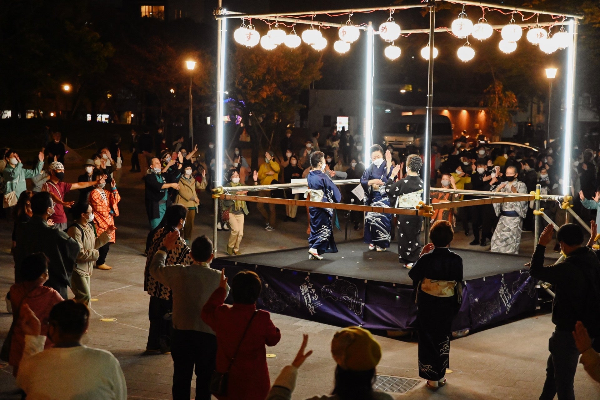 「すみゆめ踊行列」（2022）撮影：金子愛帆