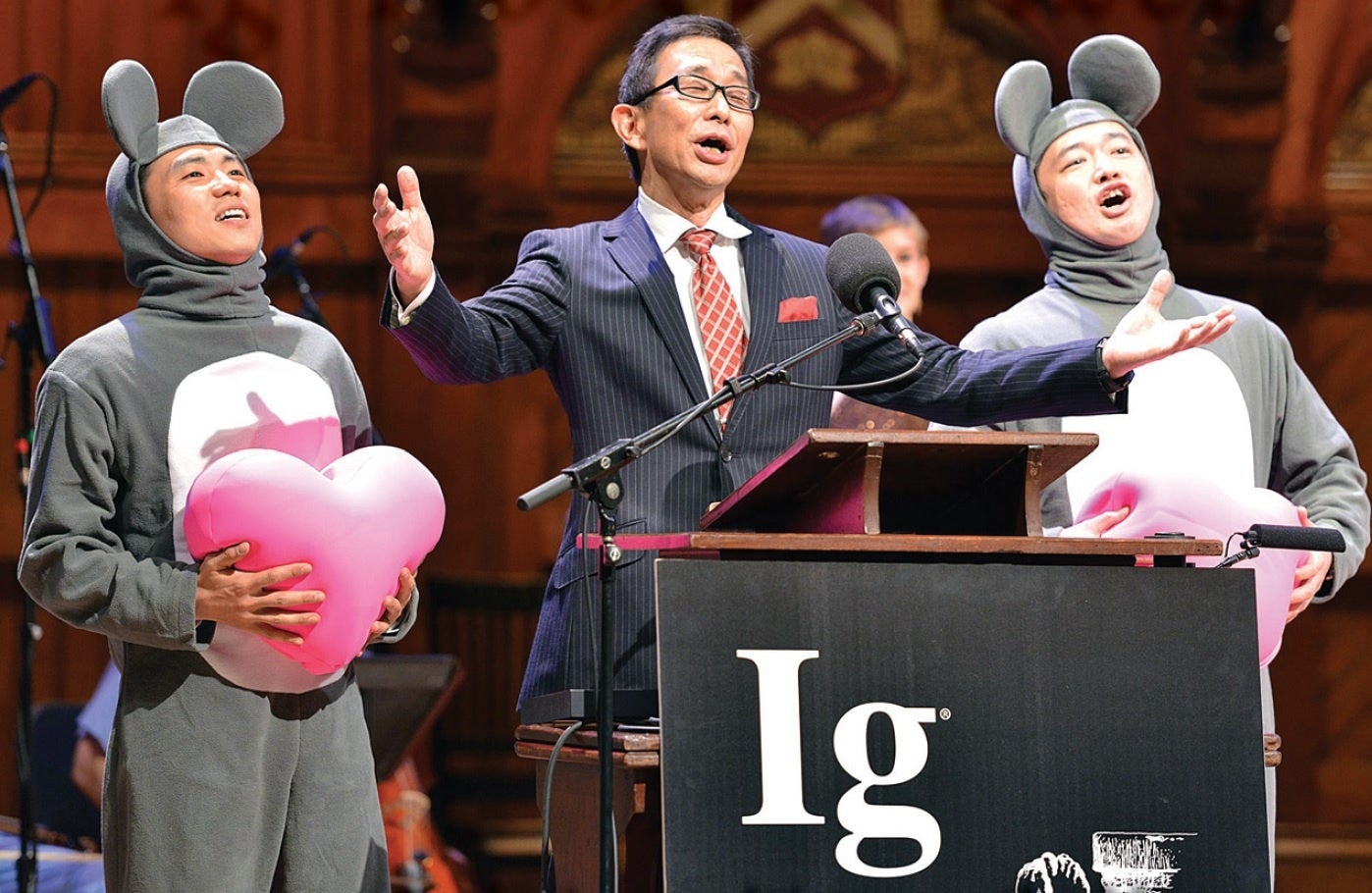 〈授賞式の様子〉