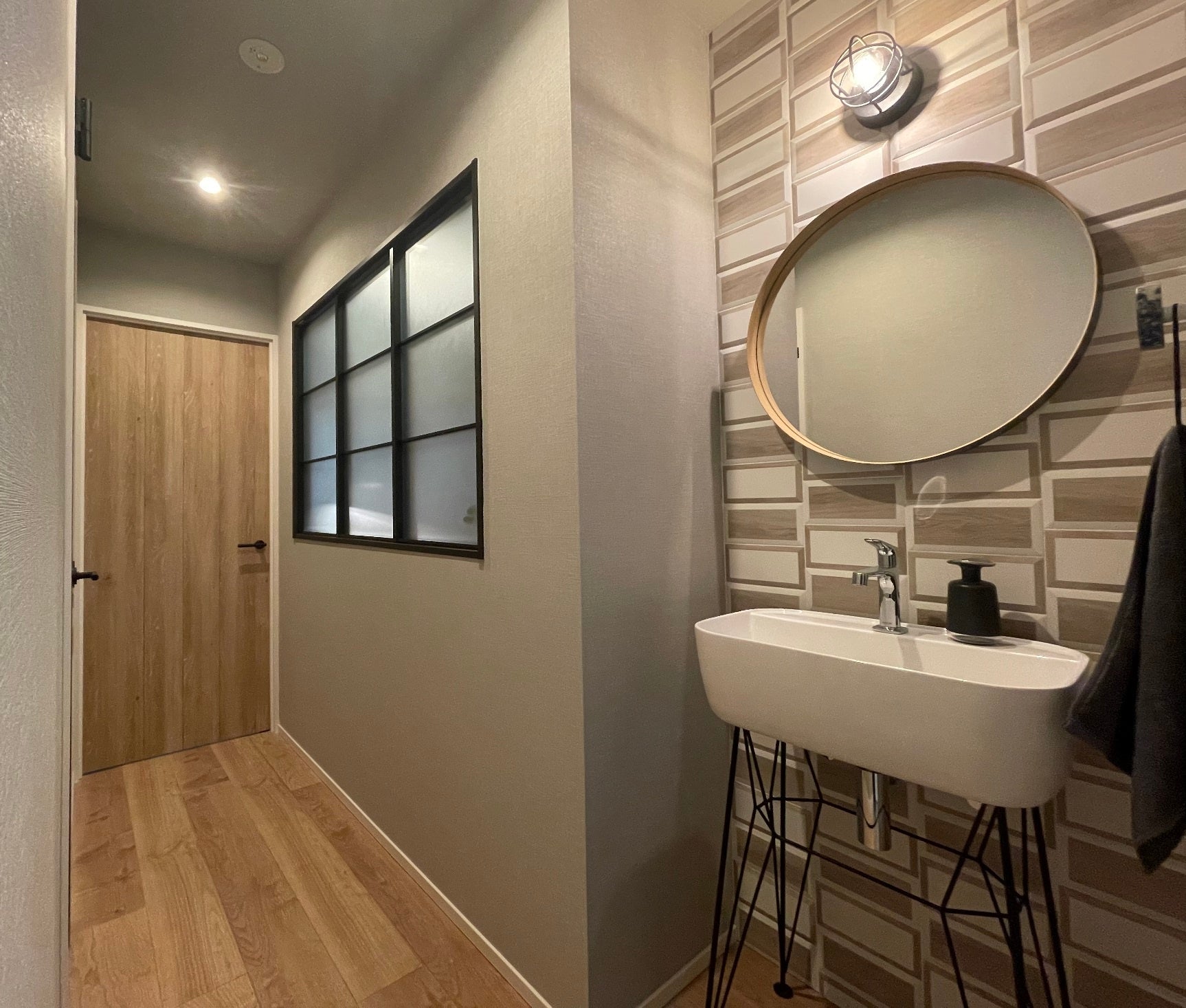 「DAIKEN新宿ショールーム」玄関～廊下(写真提供：大建工業株式会社)