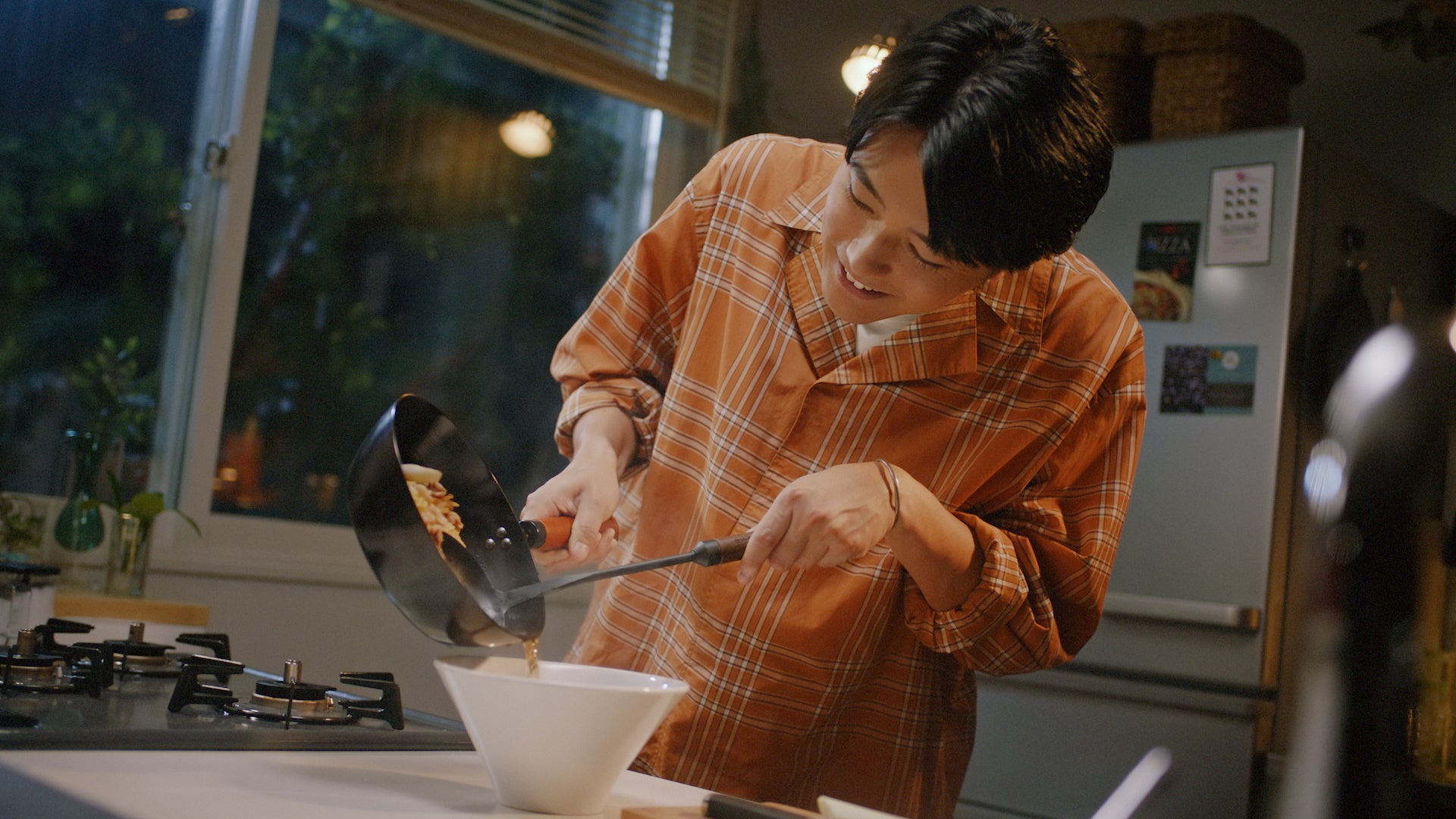 『マルちゃん正麺』新WebCM公開 櫻井海音さんがマルちゃん正麺の ...