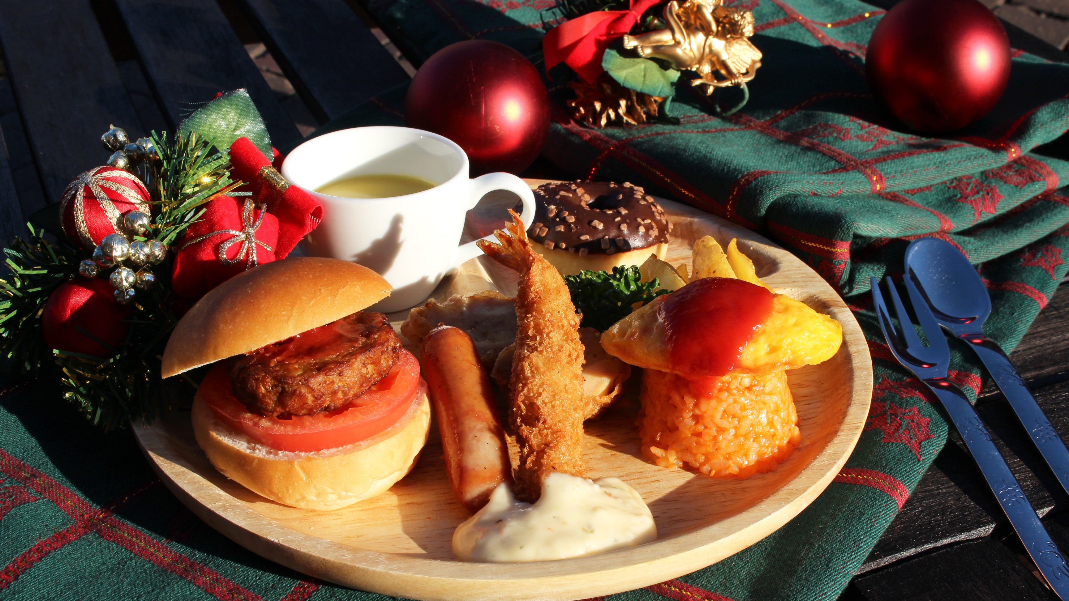 ランチタイム限定のクリスマスキッズプレート