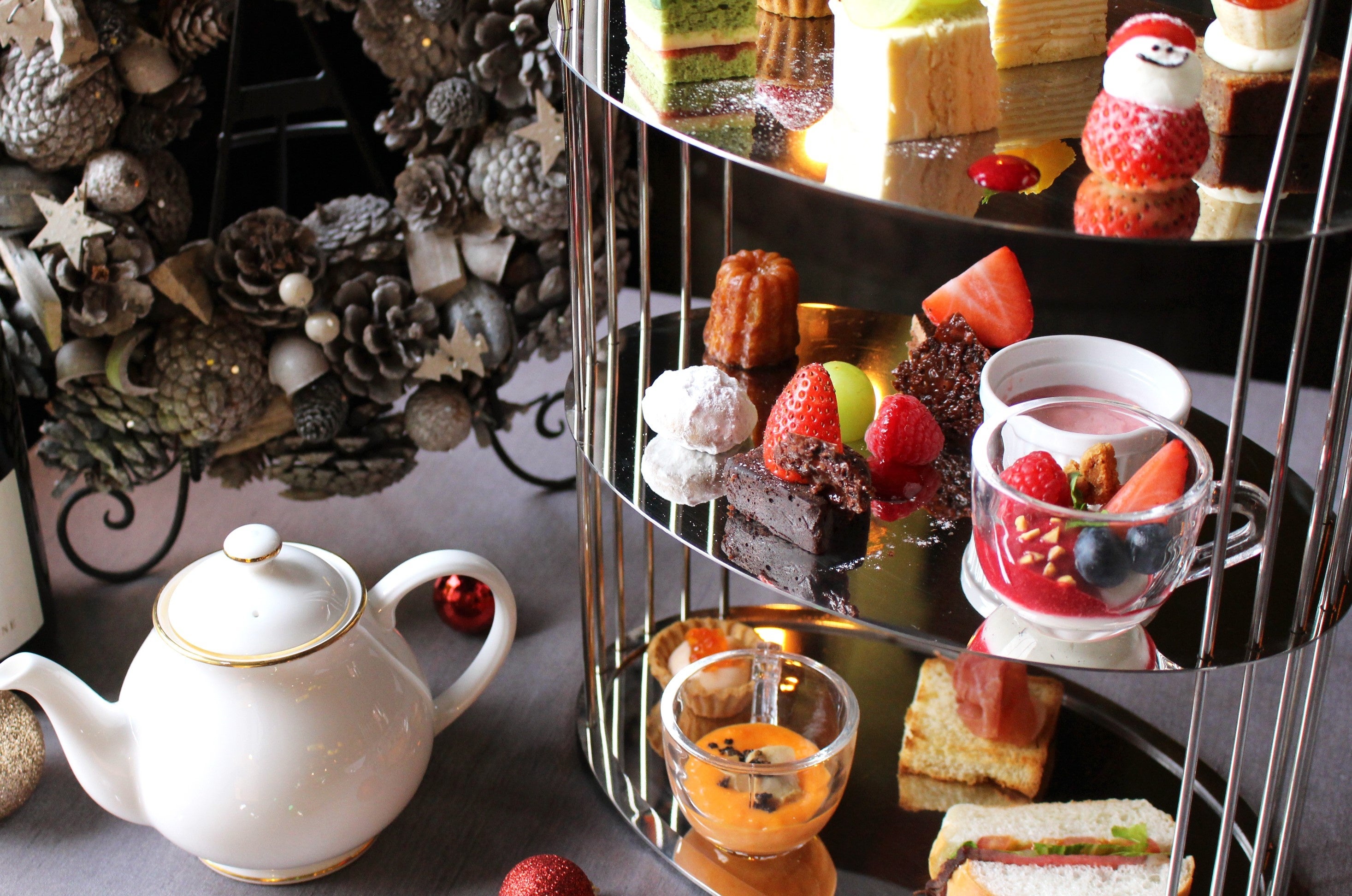 クリスマス仕様の楽し気なAfternoon Tea