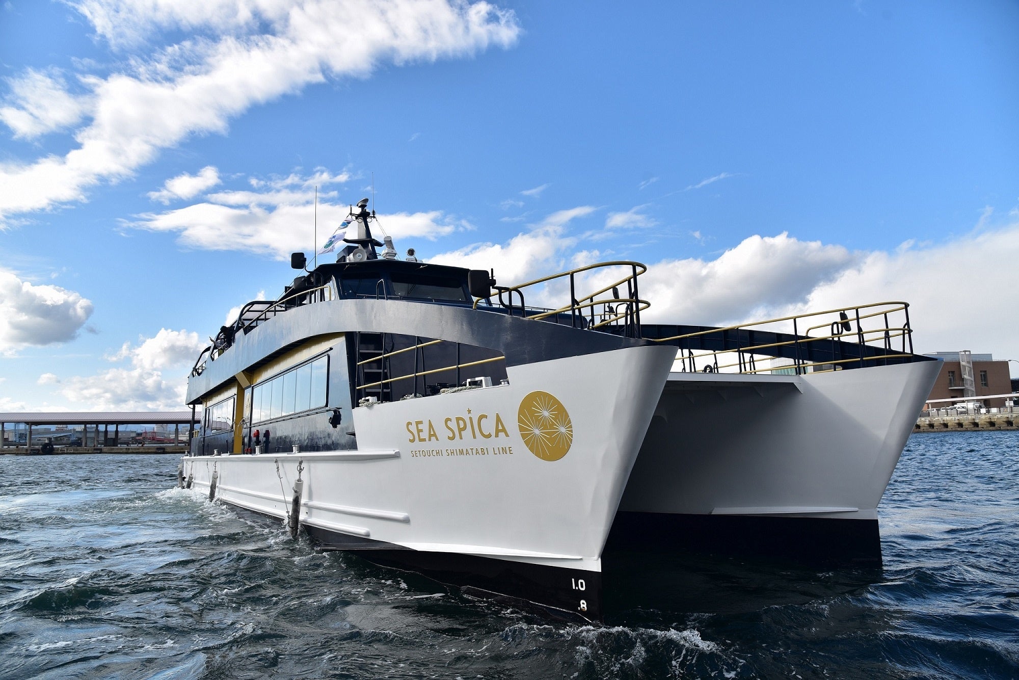 観光型高速クルーザー「SEA SPICA」