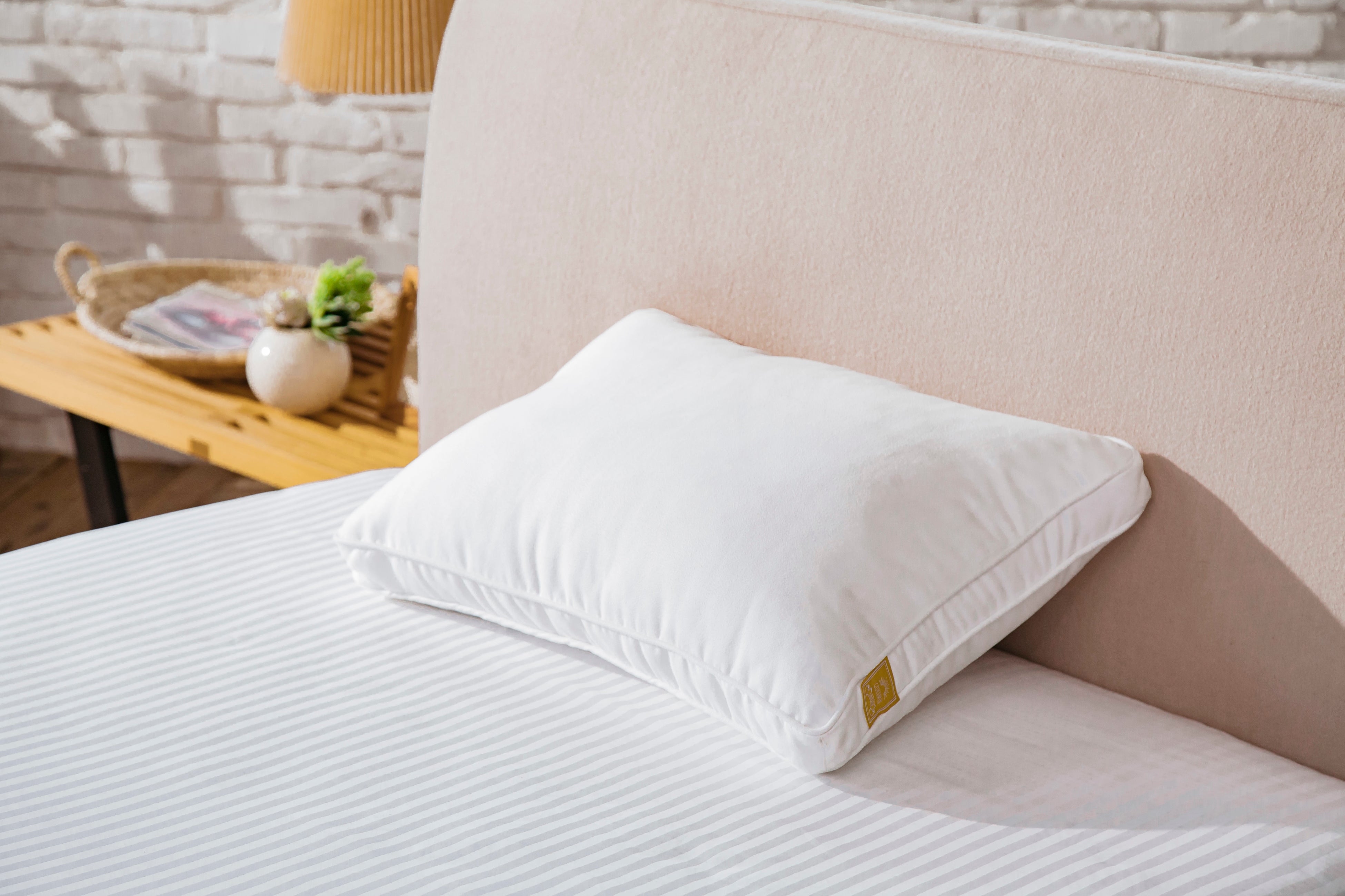 東京ベイコート倶楽部購入　6万　枕2点セット　ほぼ未使用 ベイコート倶楽部＞オリジナルピロー(フェザー)＆ケース 4点セット