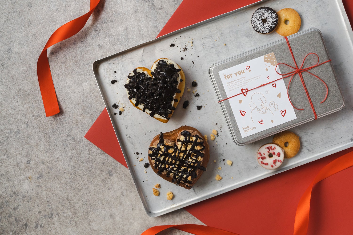 バレンタインにピッタリのビターなハートドーナツ登場 Koe Donuts初の クッキー クリームドーナツ 2月1日 火 からバレンタイン限定のキャンペーン開始 株式会社ストライプインターナショナルのプレスリリース バレンタインにピッタリのビターなハートドーナツ登場 Koe Donuts初の クッキー クリームドーナツ 2月1日 火 からバレンタイン限定のキャンペーン開始 株式会社ストライプインターナショナルのプレスリリース