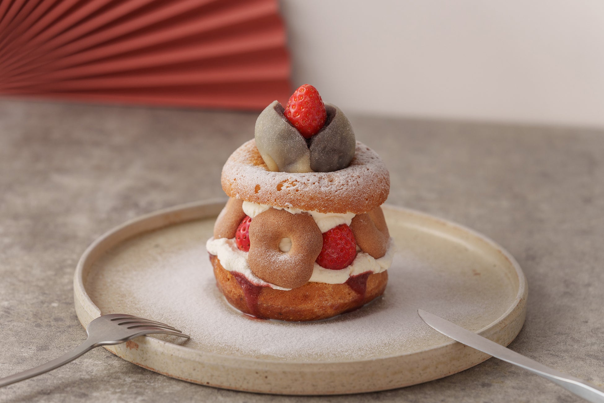 koe donuts kyoto(コエ ドーナツ京都)の「ドーナツメルト いちご大福」1,300円