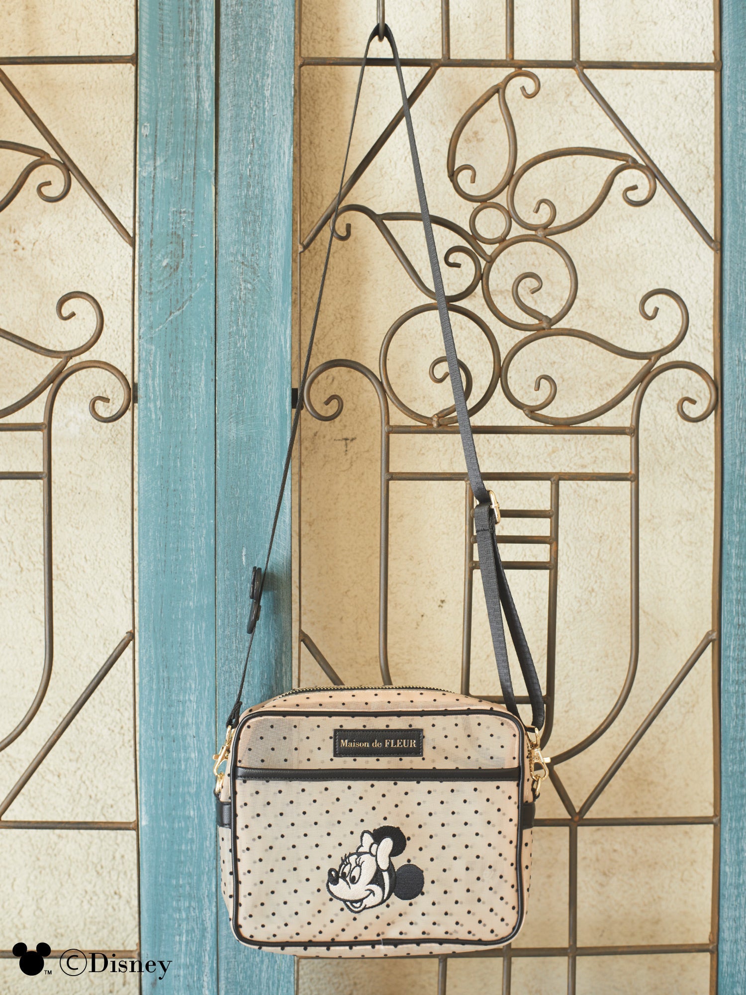 Maison de FLEUR - Maison de FLEUR  ミッキー&amp;ミニー　スマホポシェット　ディズニー Maison de FLEUR】人気のDisney Collectionより春の新作が登場