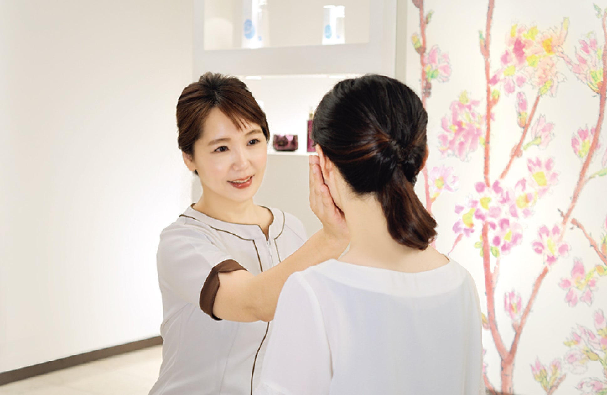 「お腹もヒップも整えたい。でも締め付けは苦手」累計20,000枚突破のmoophemインナーから新作ガードル、発売記念50%OFF
