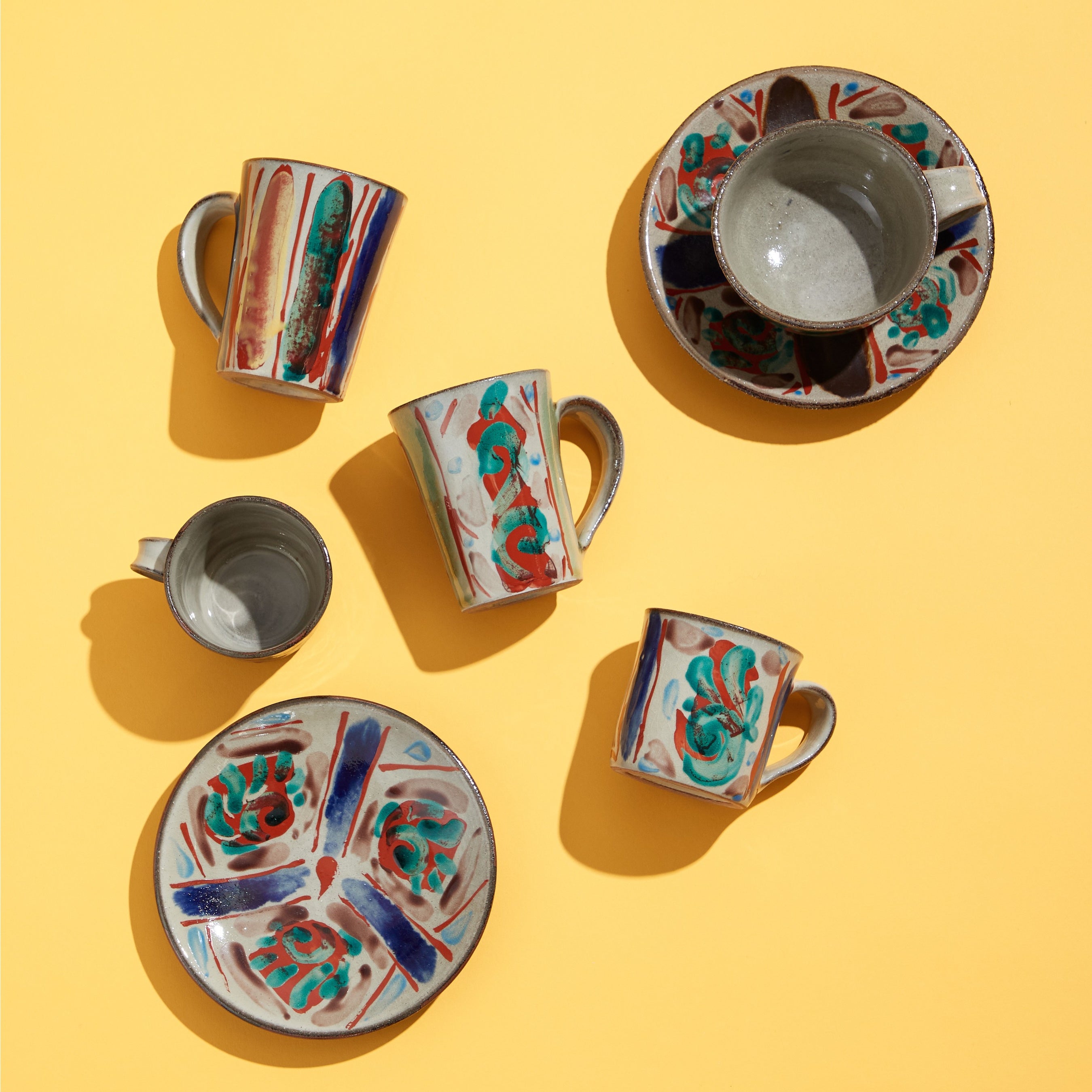 以前に金城陶芸展の際に知人方からいただきました。 金城定昭（きんじょう・さだあき）プロフィール あき陶器工房