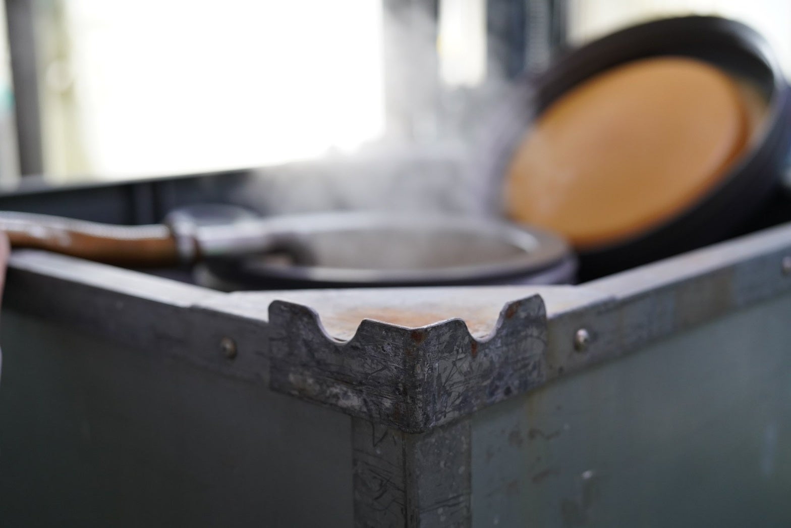 コンテナにプロトタイプのシロップを詰め込んだ時の様子。