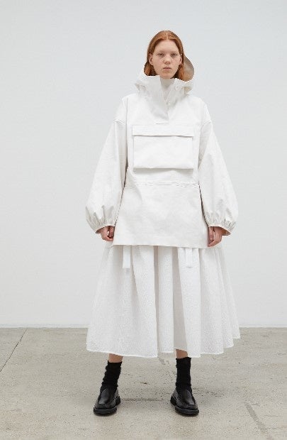 JACINDA ANORAK	 （こちらのカラーのみすでに展開中） ECRU ¥555,500