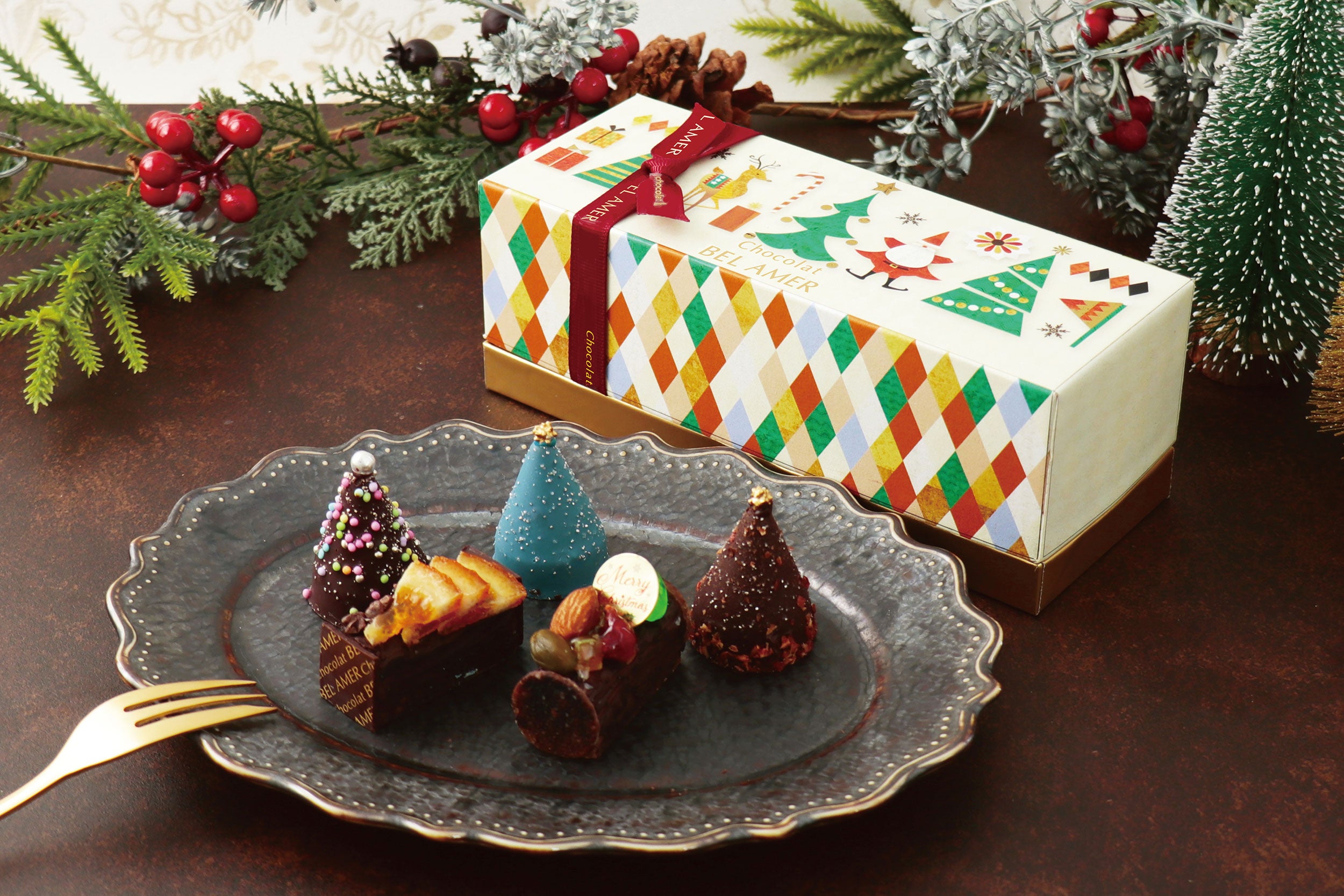 ソニーエンジェル　クリスマス　ケーキ　ベル　チョコレートケーキ ショコラ専門店【ベルアメール】のクリスマスケーキの販売が12月