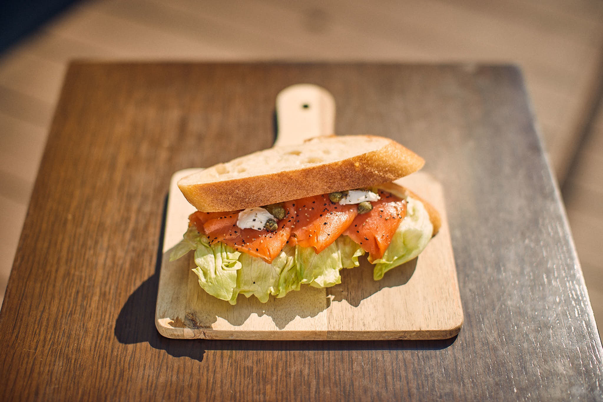 サーモンサンドイッチ