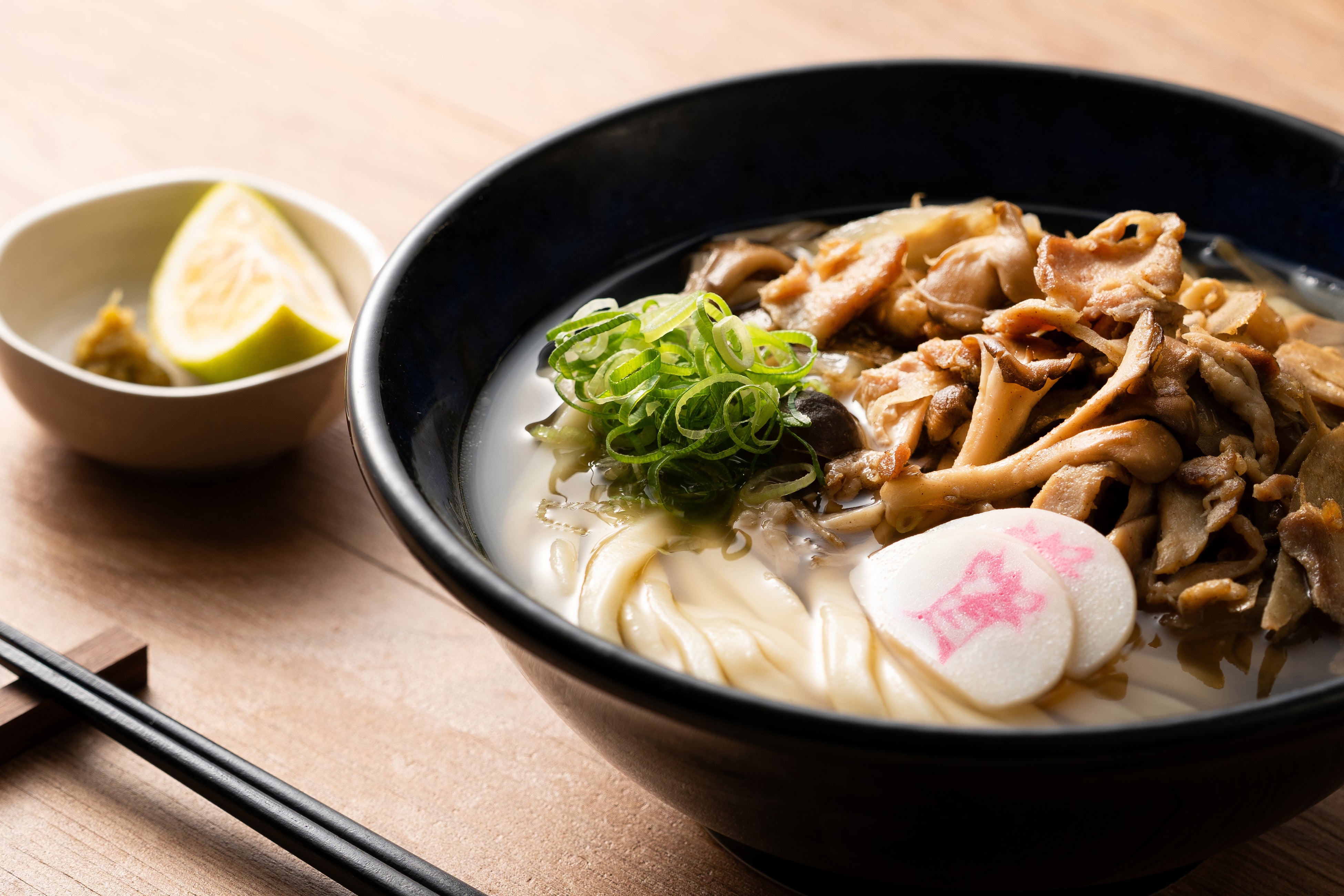 今年も復活！かしわ汁うどん】11/5（水）～「資さんうどん」に