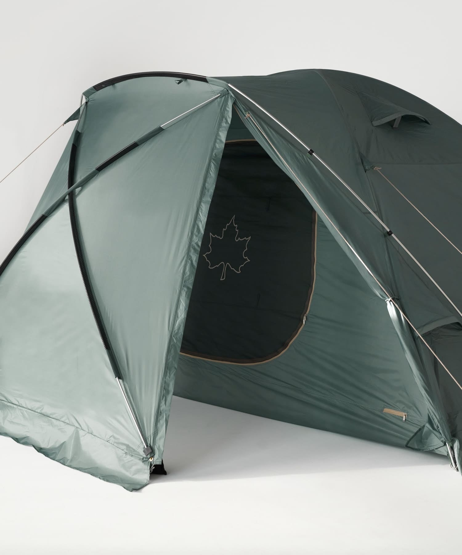 春レジャーに即戦“緑”なコラボギアが登場！LOGOS × URBAN