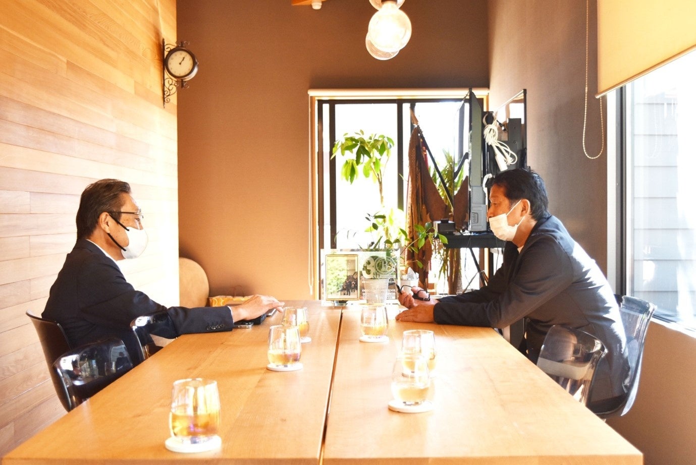 ※山森社長、鶴丸園長の打ち合わせ風景