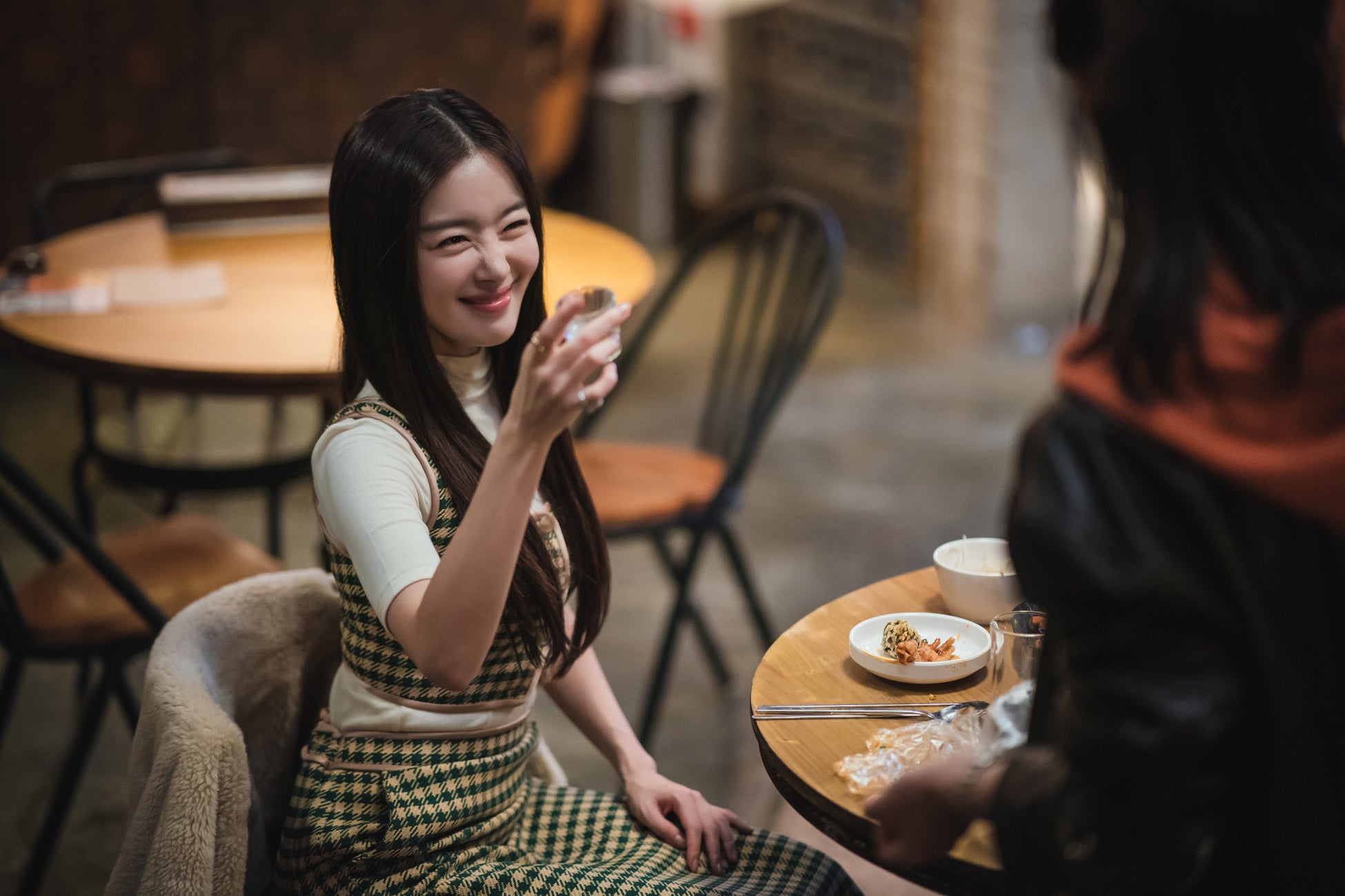 リアルすぎると韓国で共感の嵐 アラサー女性3人の日常を描いたヒューマンドラマ 酒飲みな都会の女たち いよいよ7月23日 土 22 00 日本初放送 配信がスタート Mnetのプレスリリース リアルすぎると韓国で共感の嵐 アラサー女性3人の日常を描いたヒューマンドラマ 酒飲みな都会の女たち いよいよ7月23日 土 22 00 日本初放送 配信がスタート Mnetのプレスリリース