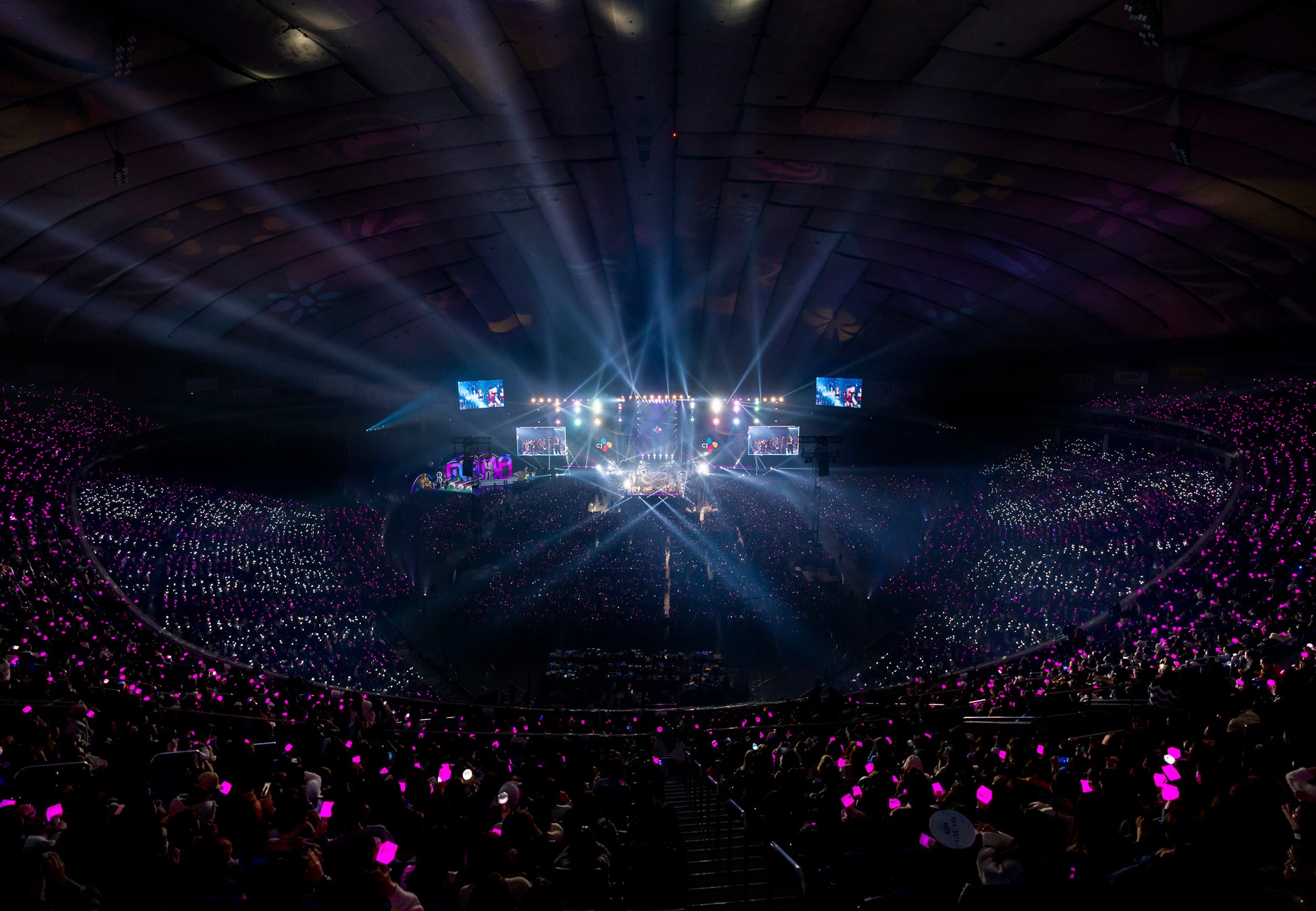 2023 MAMA AWARDS: 東京ドームで光り輝く8万人の観客とグローバルなK-POPファンが一つになる