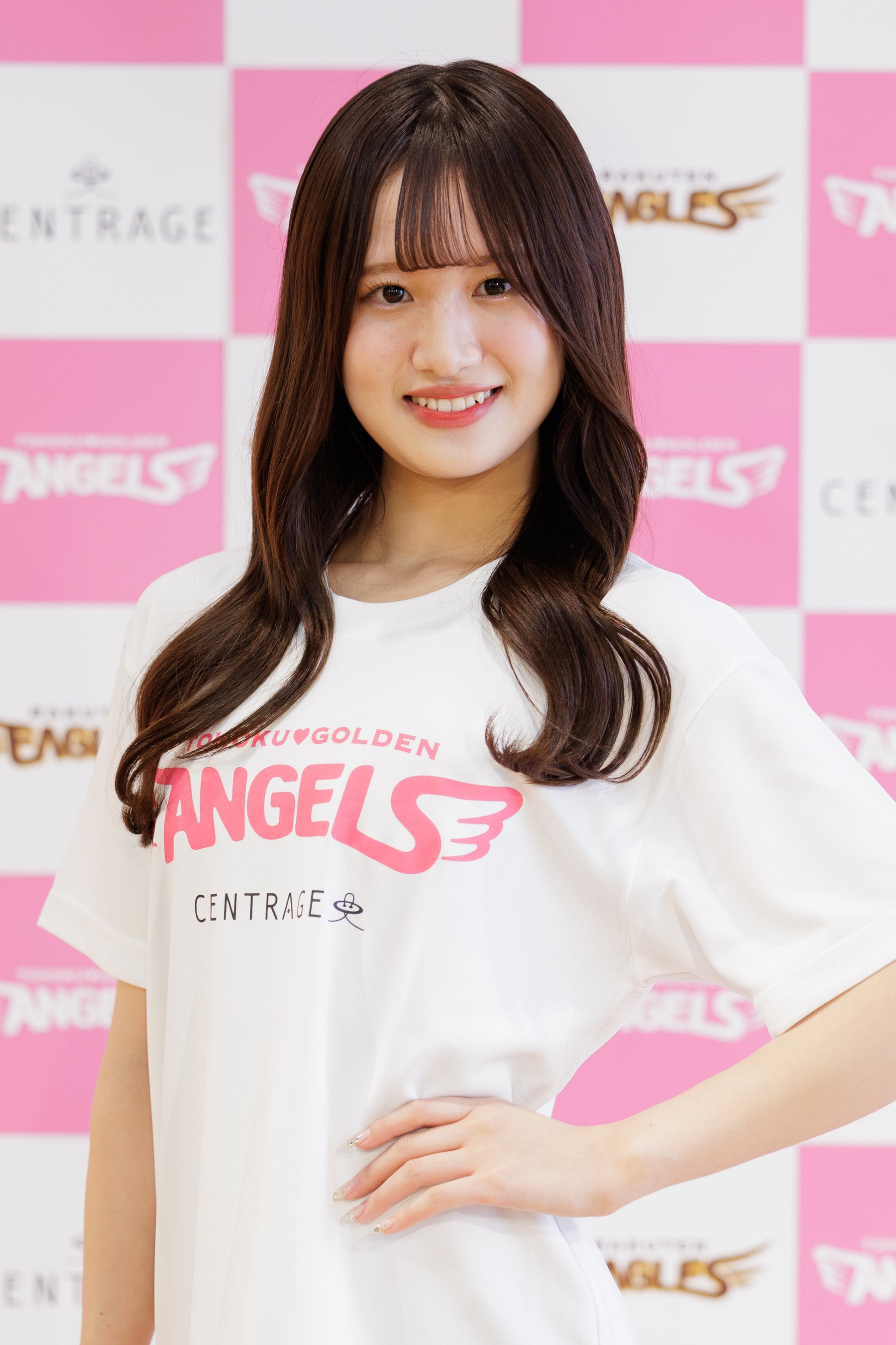 初の姉妹メンバーも誕生（姉の継続メンバーKURUMI）