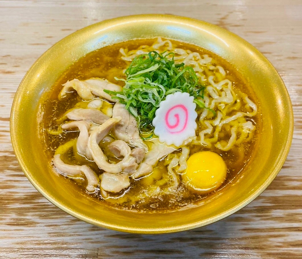 さくらんぼ鶏使用 金の鶏中華