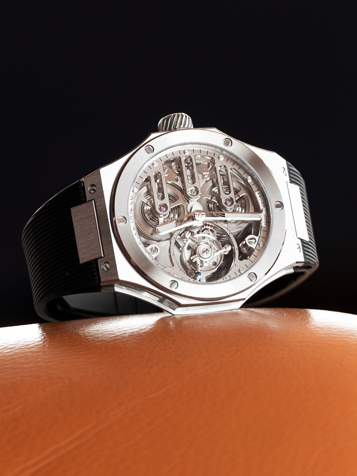 ZEROOから新作トゥールビヨンが登場 【オクタゴナル・ケースのT8