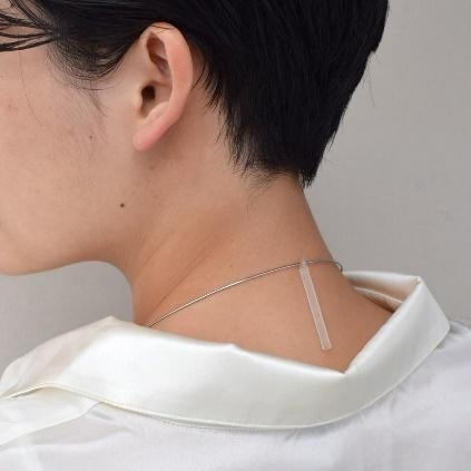 バックにガラスを見せる