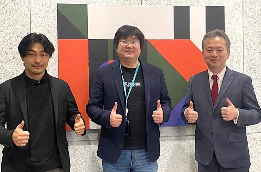 右から:G.U.Technologies CEO稲葉氏、フォビジャパン 代表取締役社長 関磊、日本ブロックチェーン基盤代表兼G.U.Technologies CTO近藤氏|撮影場所:WeWork 日比谷FORT TOWER