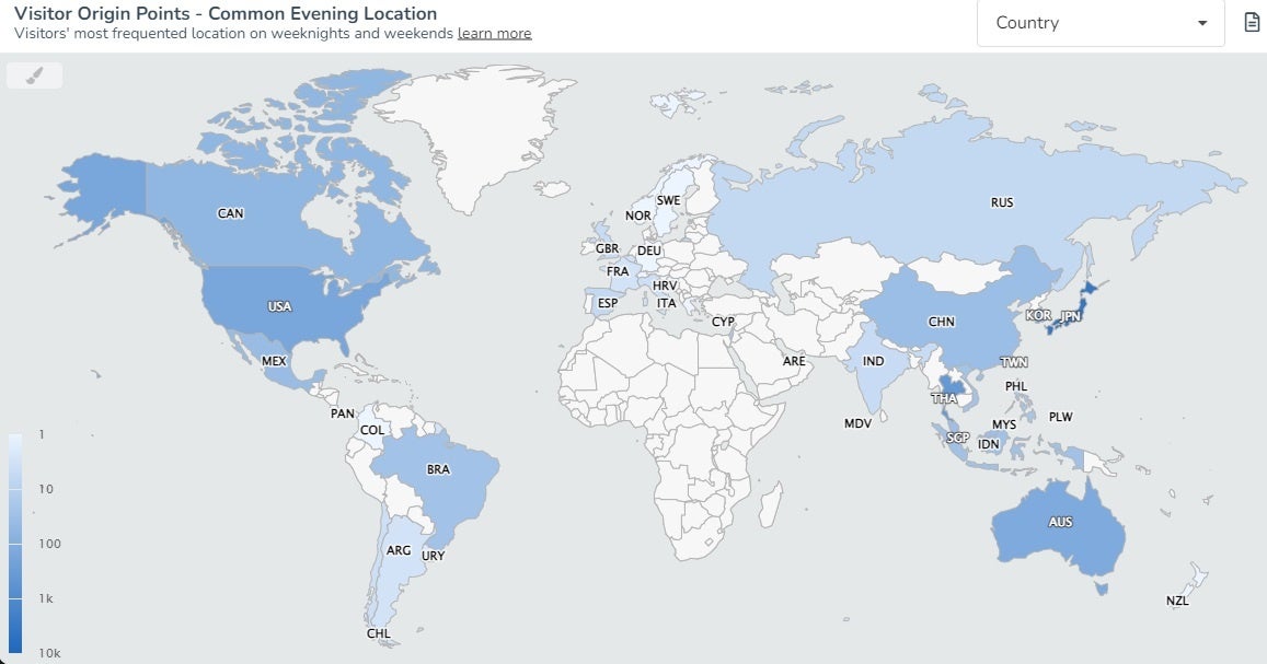 図５：世界44カ国の7,000万以上の場所で、合計16億のスマホ端末から発信されたユーザー許諾済みの位置情報を活用
