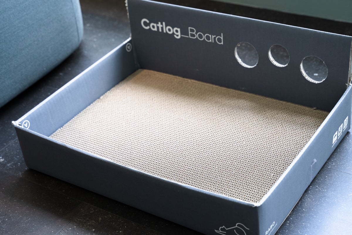 Catlog Board2(キャットログボード2)箱 オマケの爪研ぎ 電池付 Catlog Board2(キャットログボード2)箱 オマケの爪研ぎ 電池付