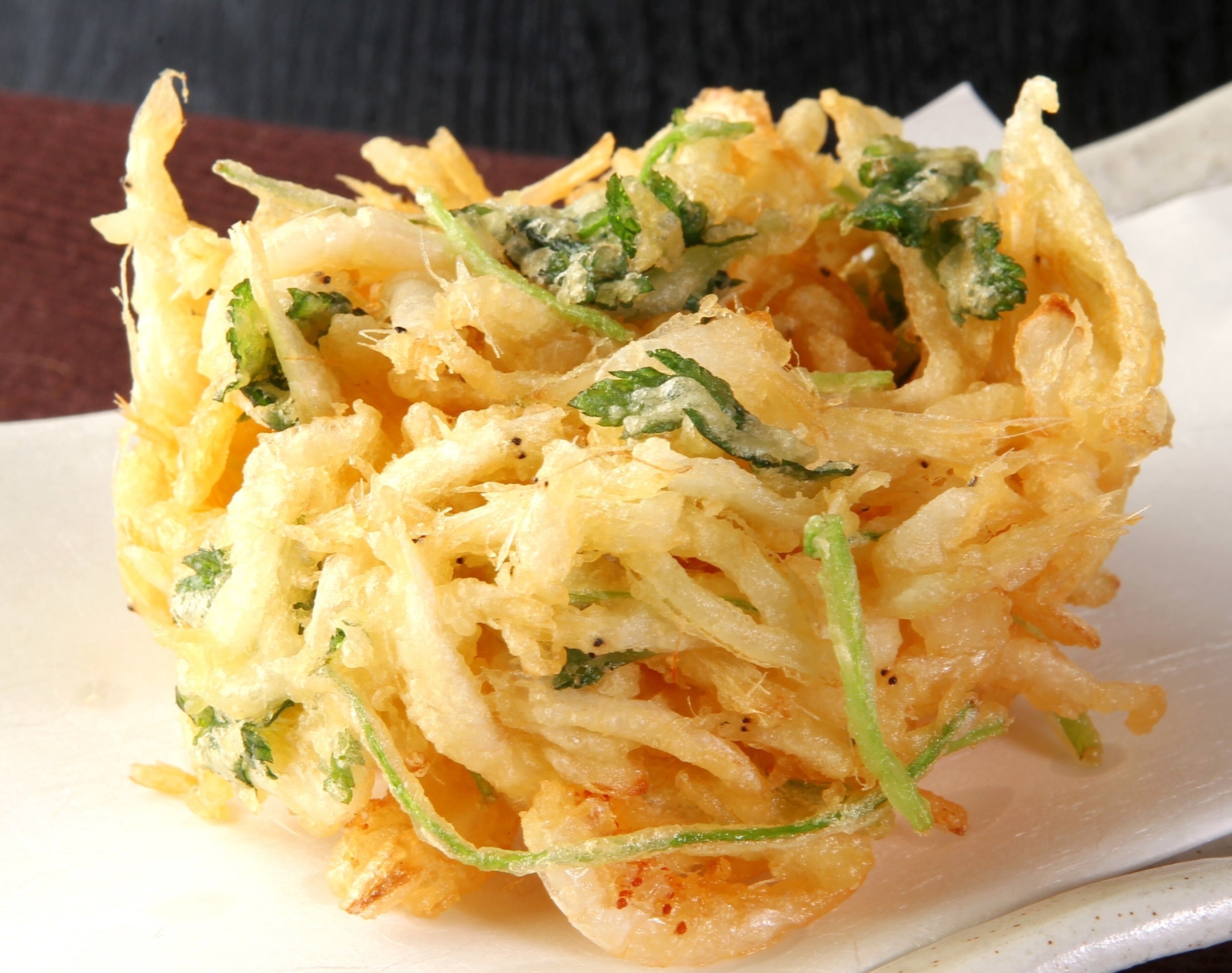 白海老のかき揚げ（税込590円）