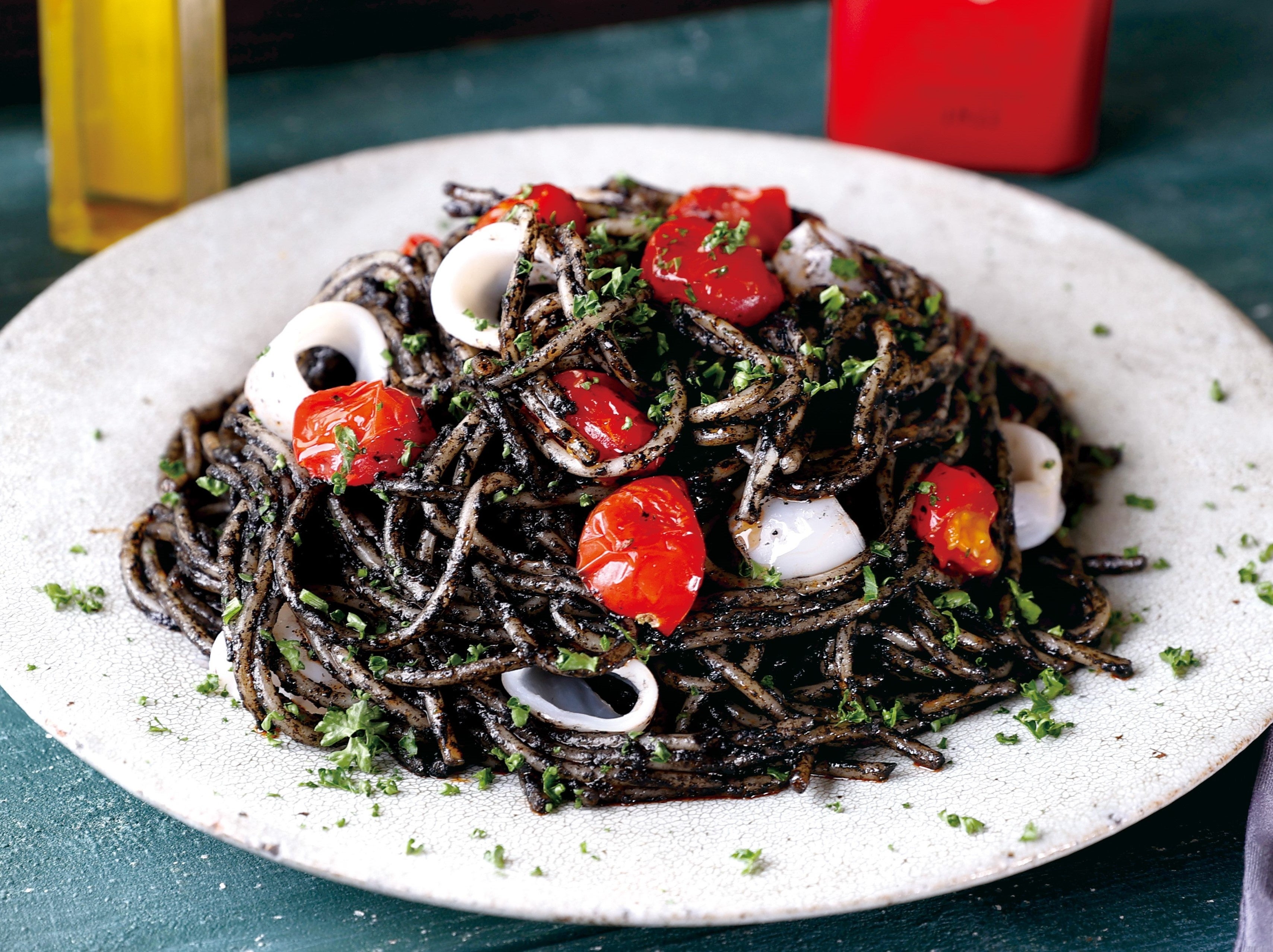 イカスミのパスタ