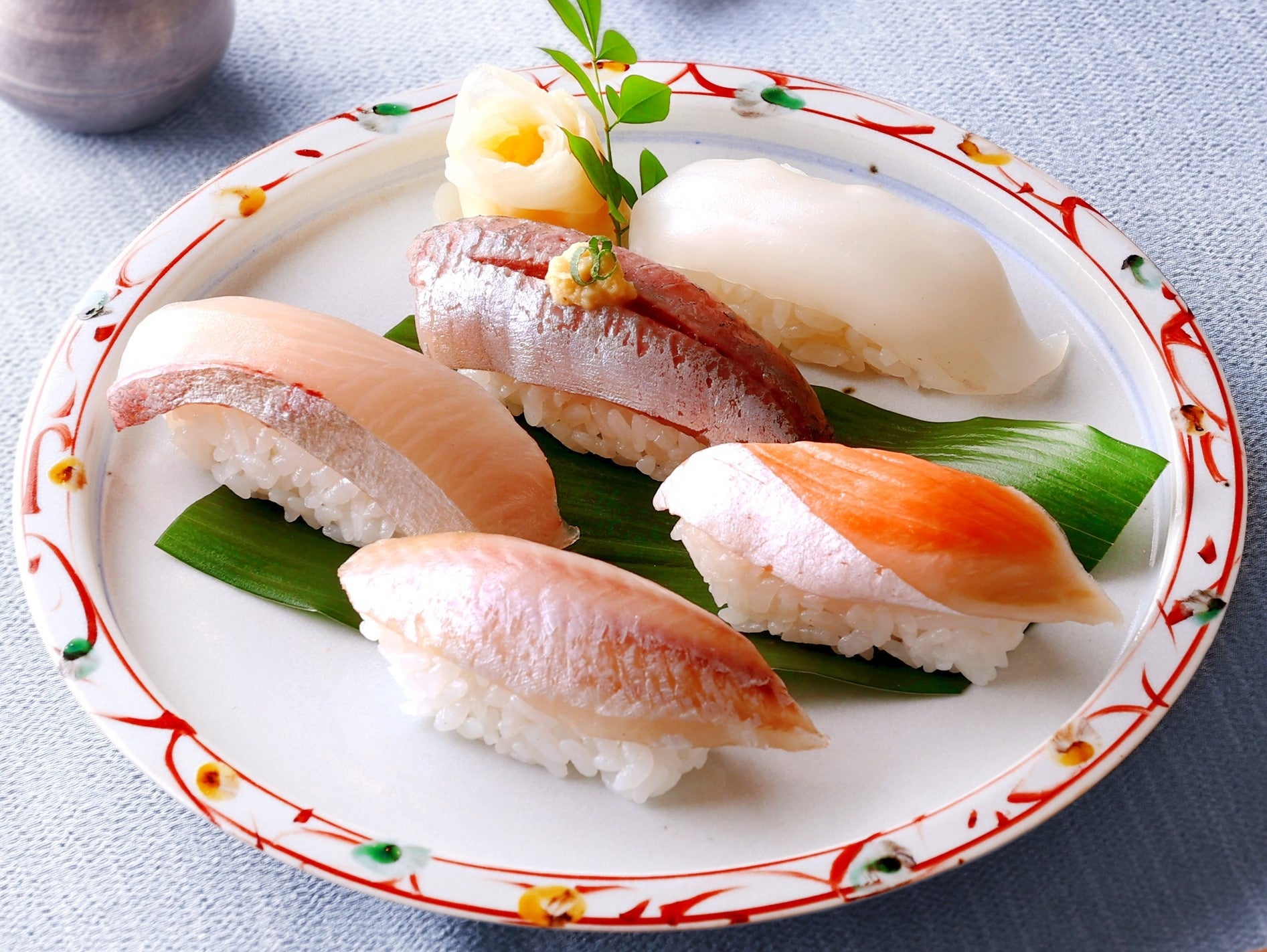 ＜夏の旬ネタ5貫盛り＞