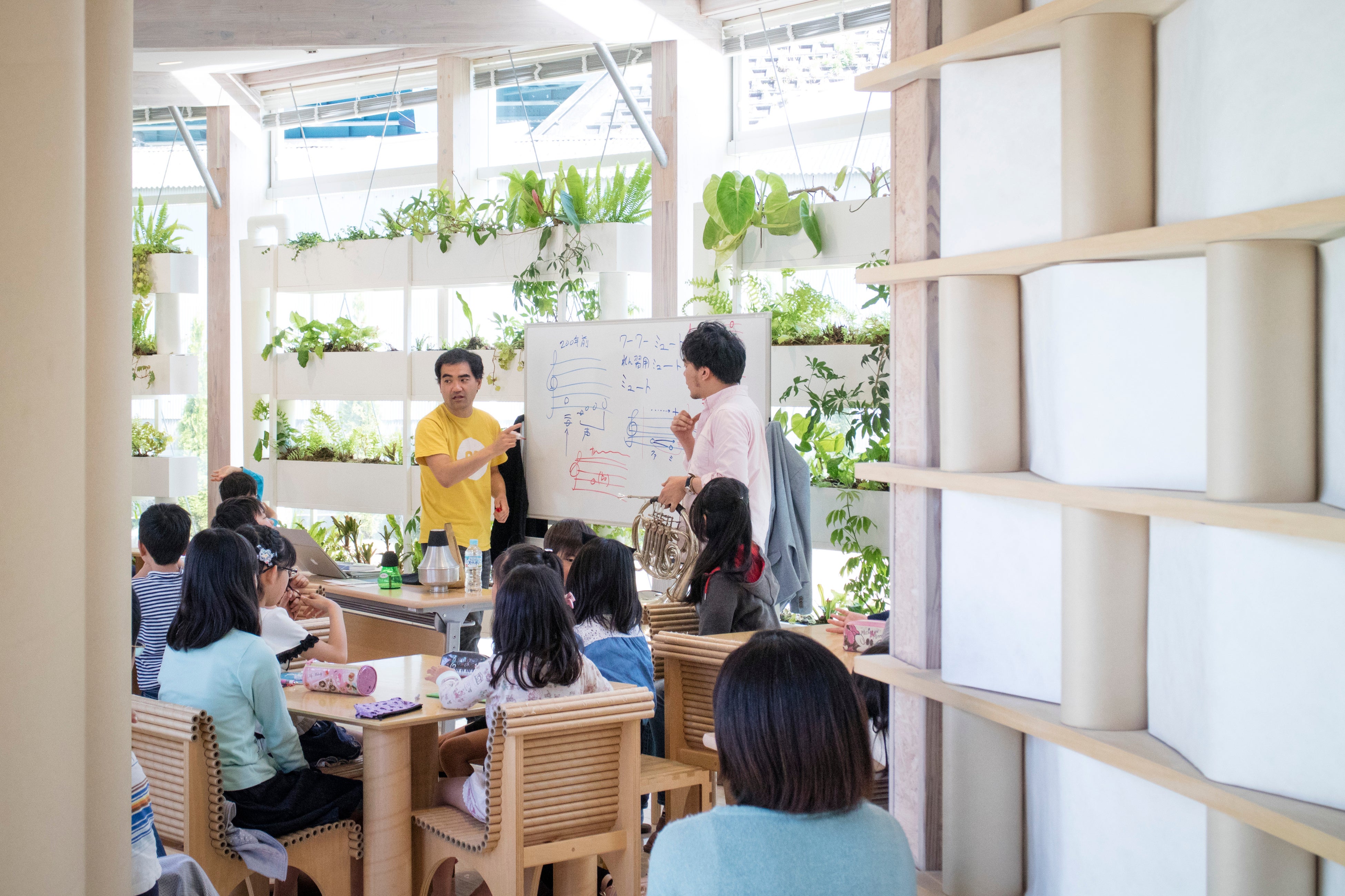 2017年エル・システマ作曲教室の様子©FESJ2017ShintaroWada