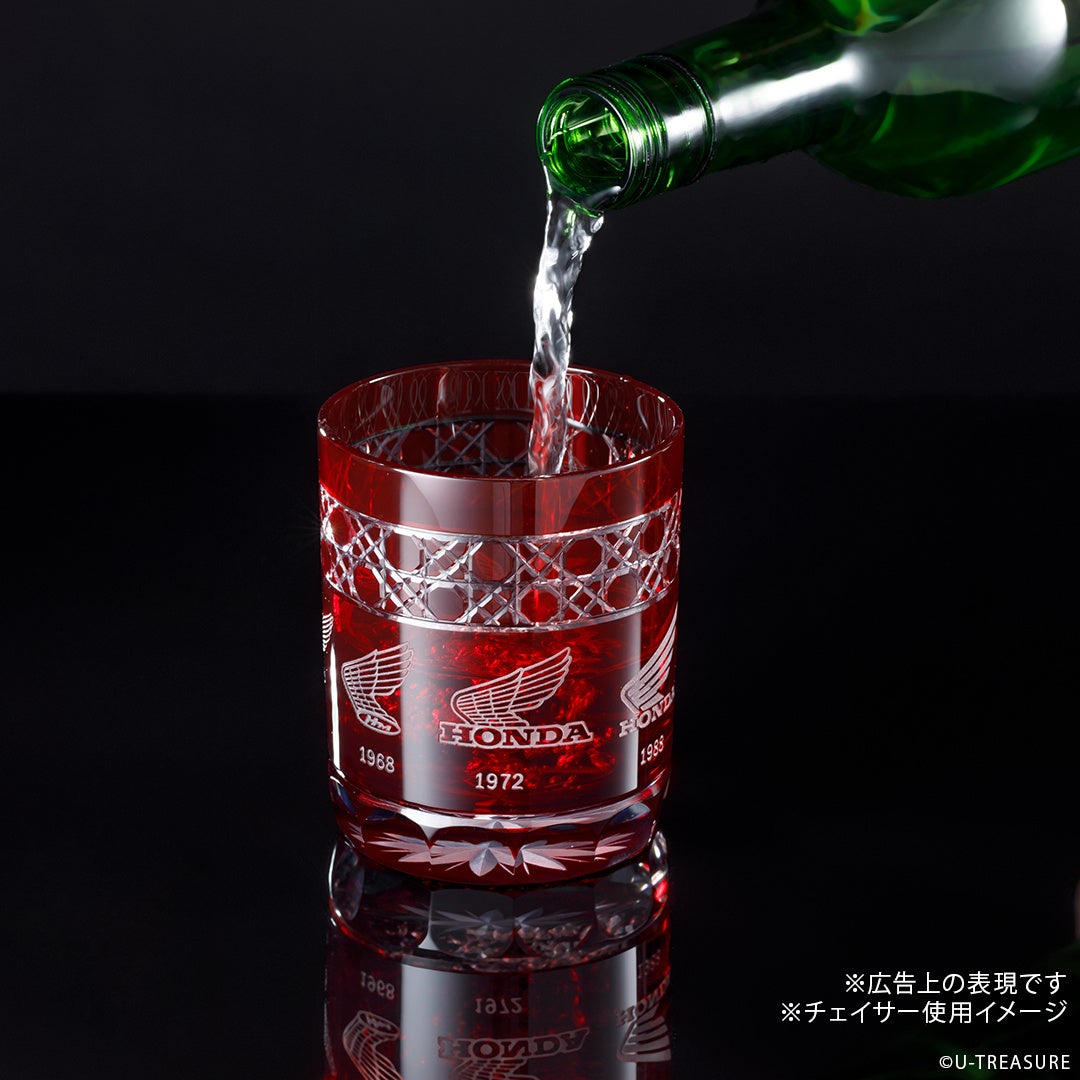 【剥製】美しい赤色のヒインコ標本 ガラスケース付き 61WEELooTOL._UF350,350_QL80_.jpg