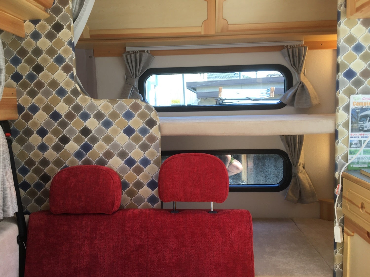 アミティリア２段ベッド ４WD スタッドレスタイヤ 新車