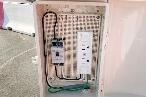 AC電源も利用可能