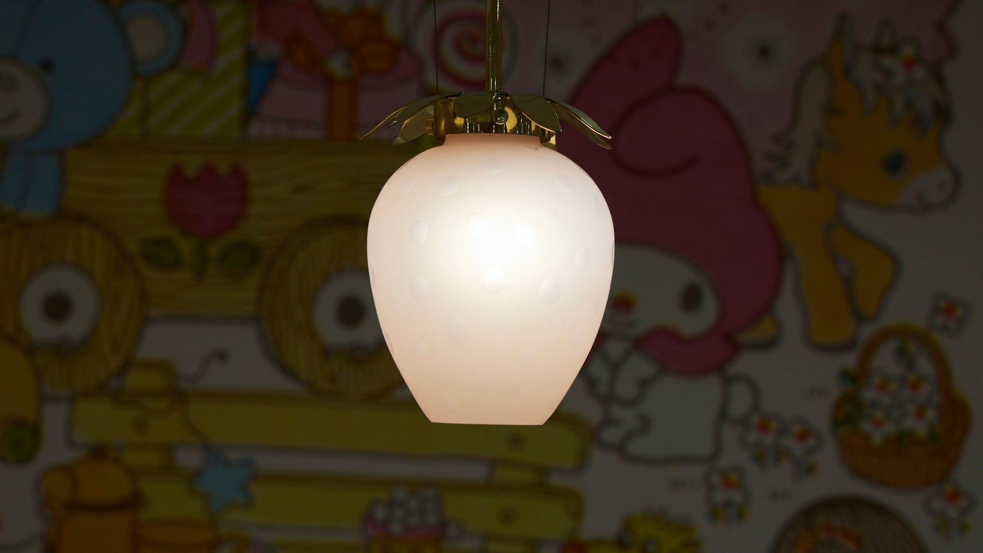 いちご形のランプも