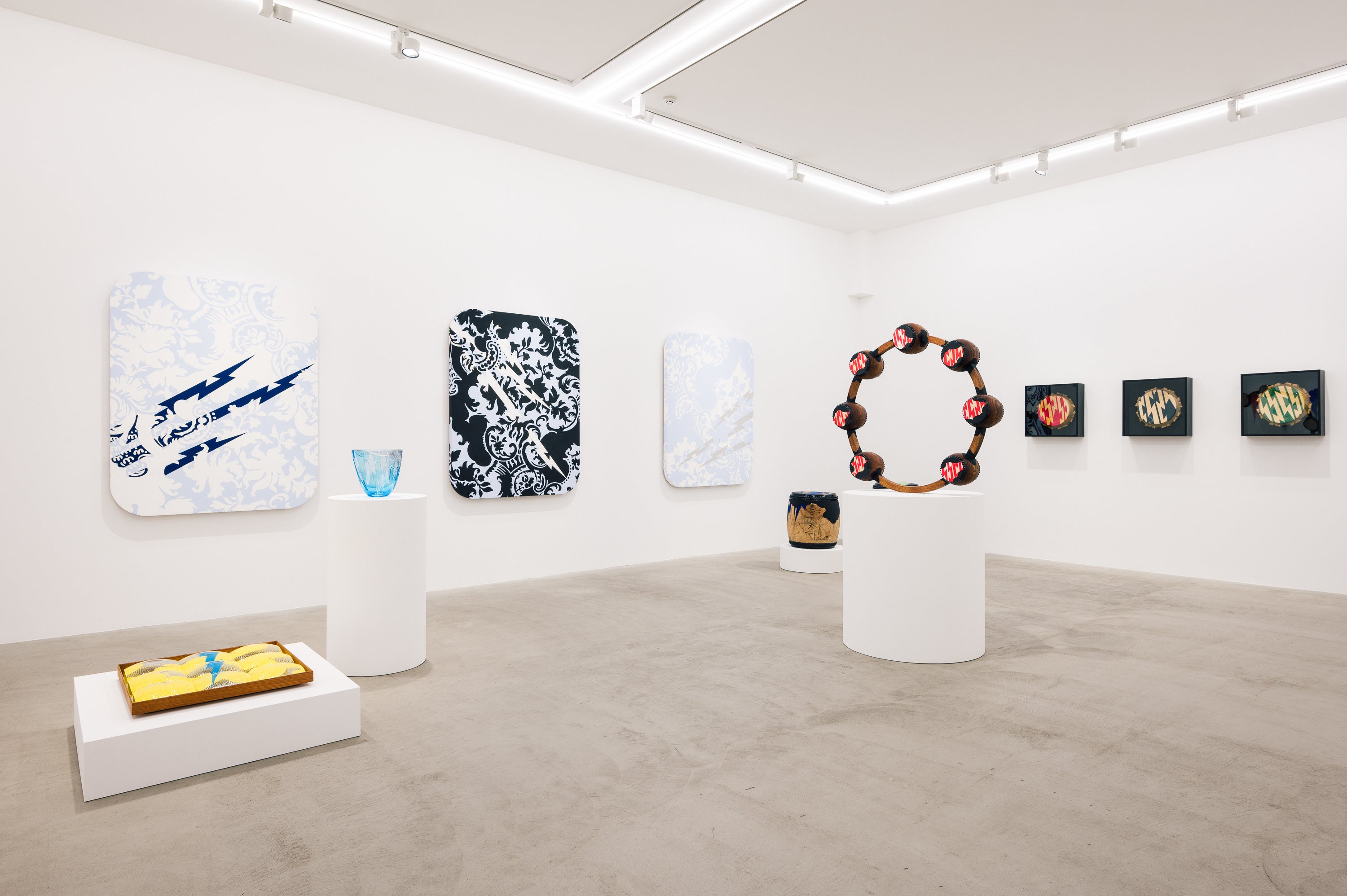 展覧会】舘鼻則孝の新作個展「RETHINK」がKOSAKU KANECHIKAにて
