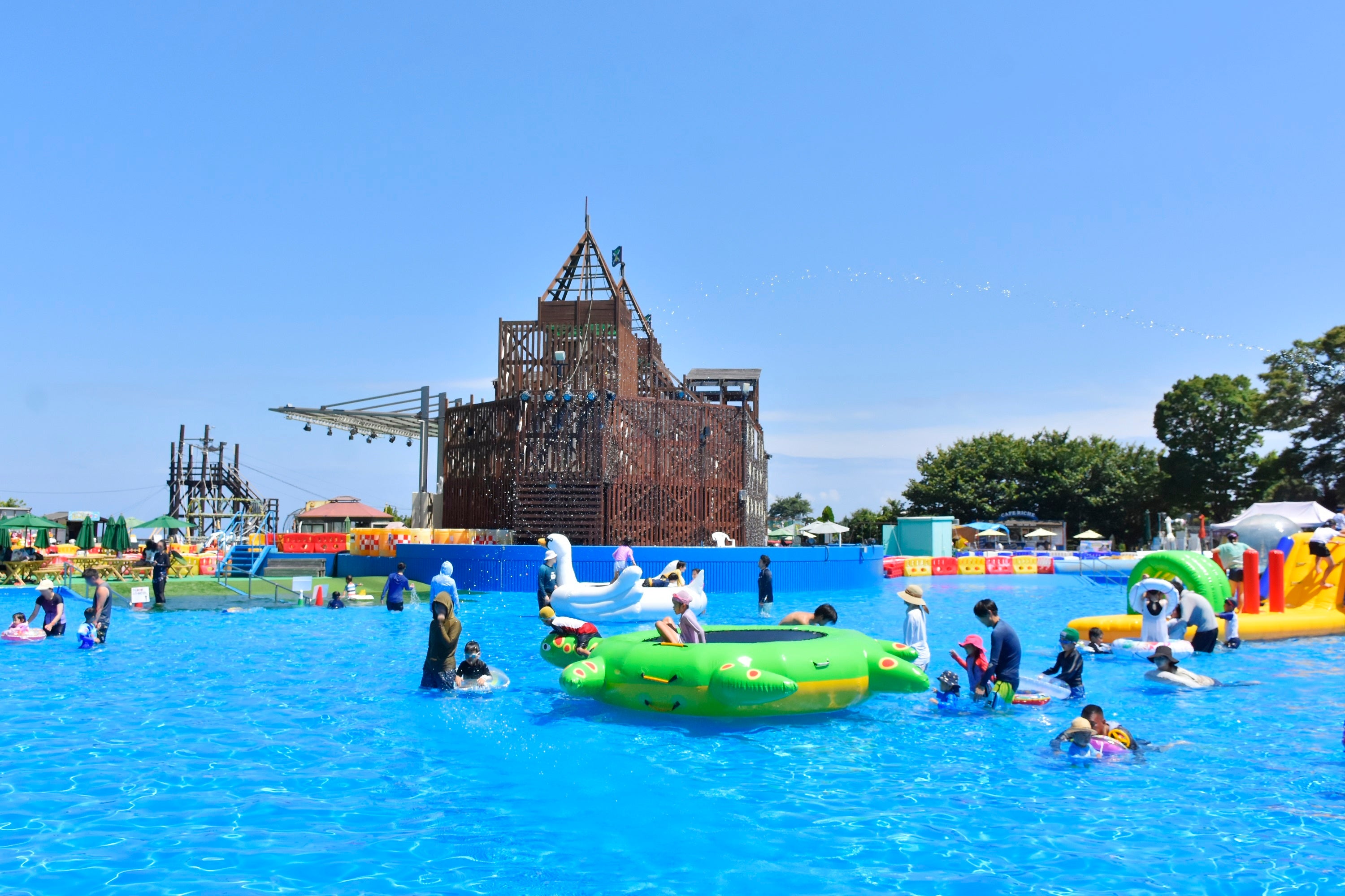 伊豆シャボテン　伊豆ぐらんぱる公園　全日　2枚4名様 全日　ご招待券　nv 伊豆ぐらんぱる公園 全日２名様招待券 伊豆シャボテンリゾート 株主