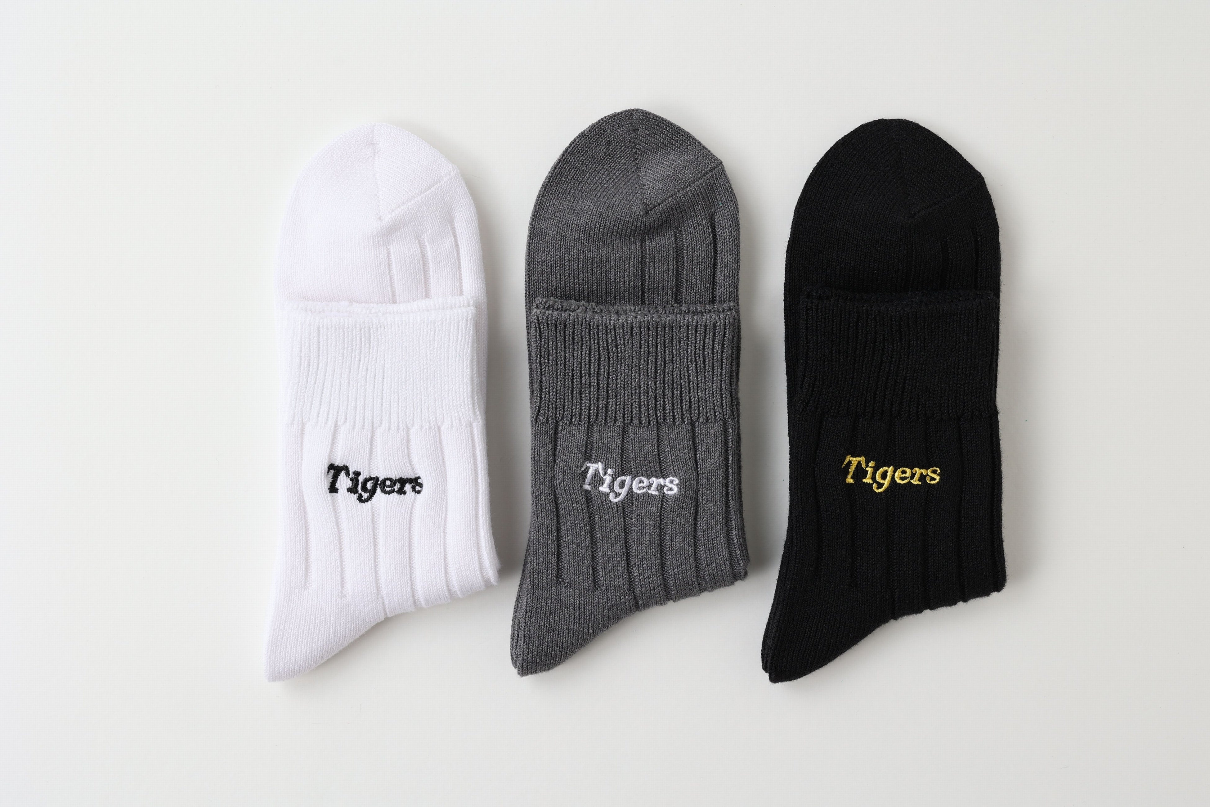 ①Tigers刺繍　25～27cm