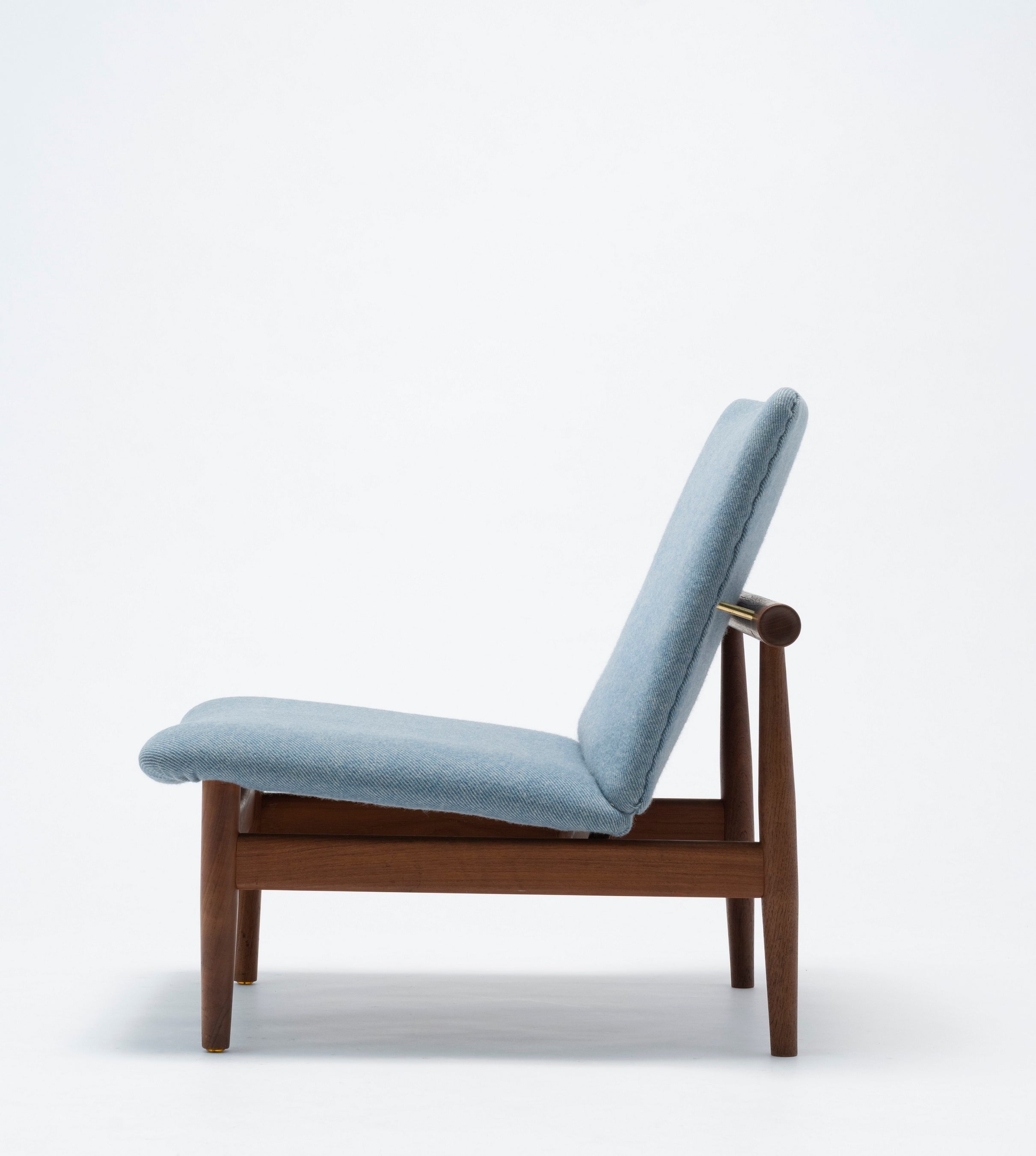 フィン・ユール《ジャパンチェア》1957年デザイン　織田コレクション　撮影：大塚友記憲