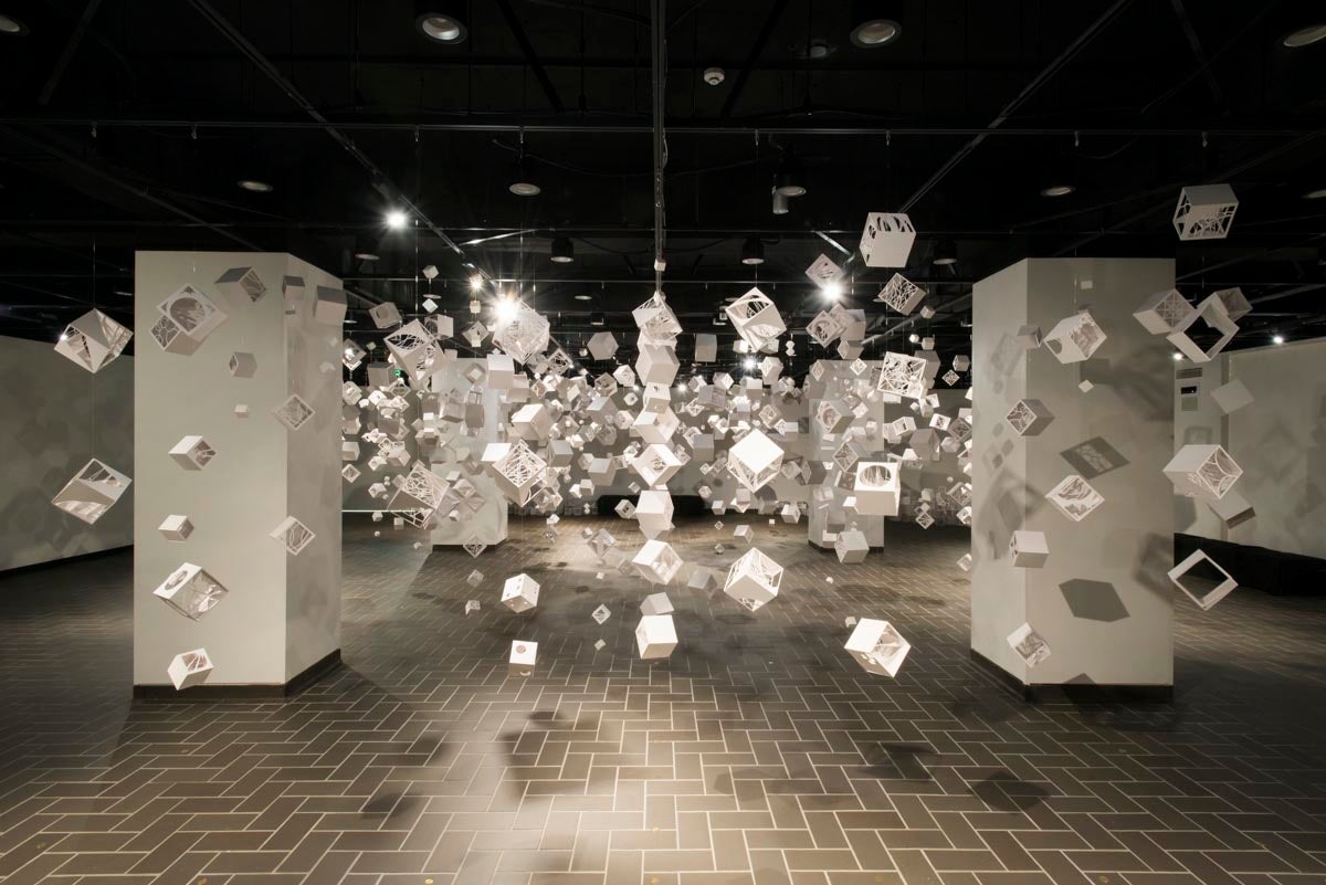 都美セレクション　グループ展公募　第1回　「STAR DUST」会場風景（2012年）　撮影：ただ（ゆかい）