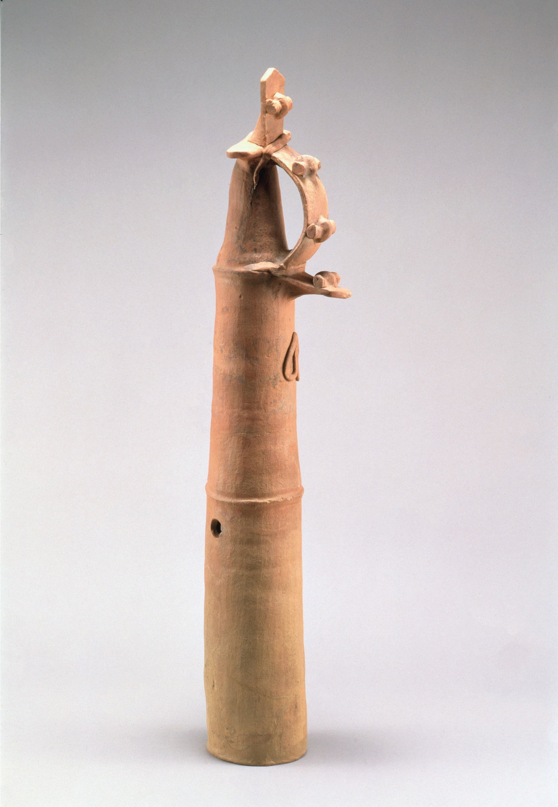 太刀形埴輪（大田区観音塚古墳出土　古墳時代　江戸東京たてもの園蔵）
